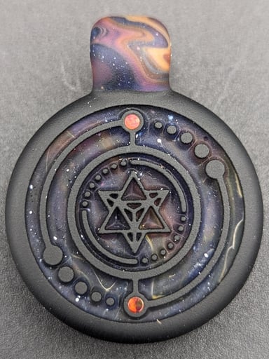 Preview pic of GLASSMAZE PENDANT #10