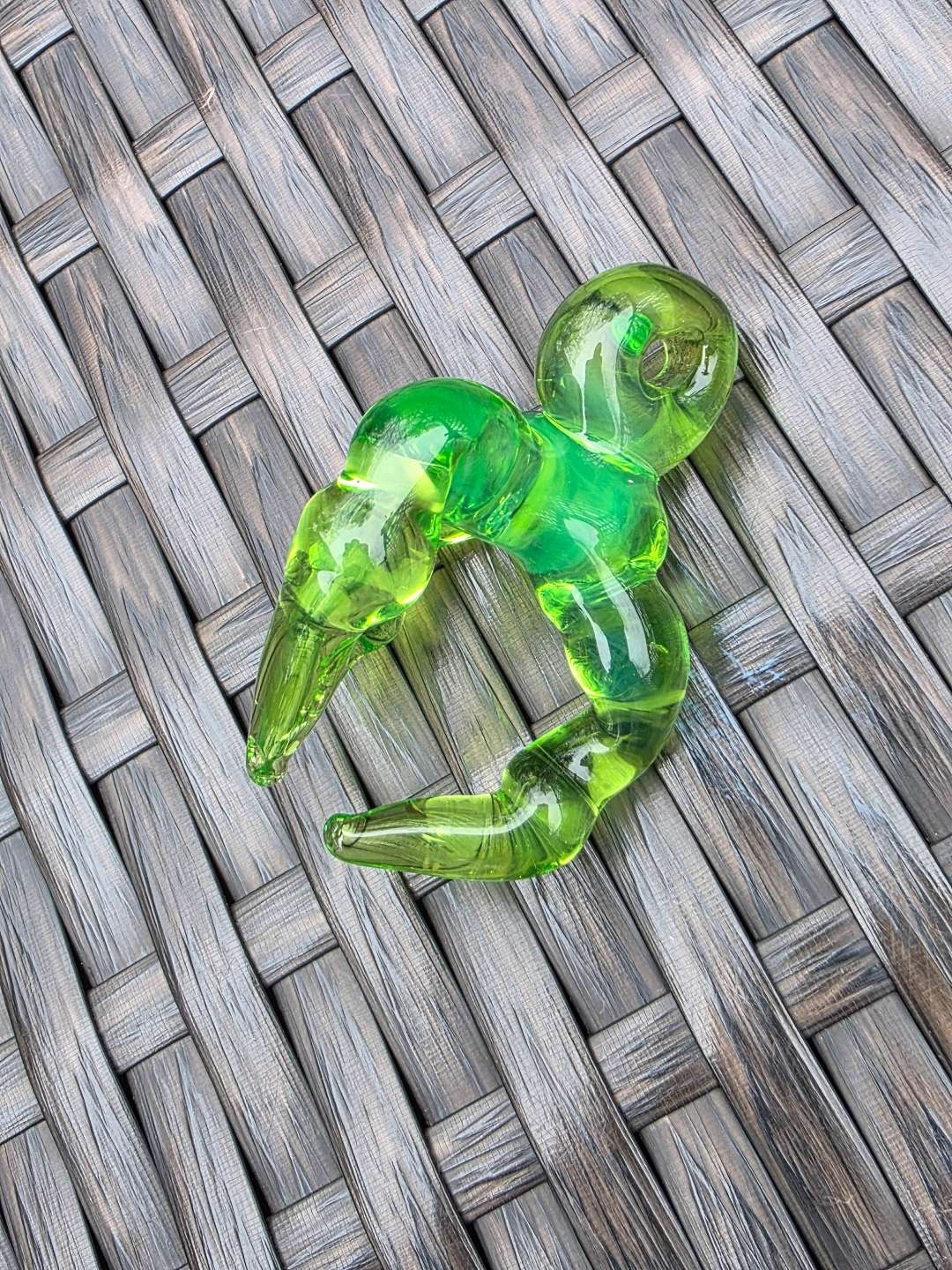 Preview pic of Akrius Glass Lime Green Claw Pendant 🍋‍🟩