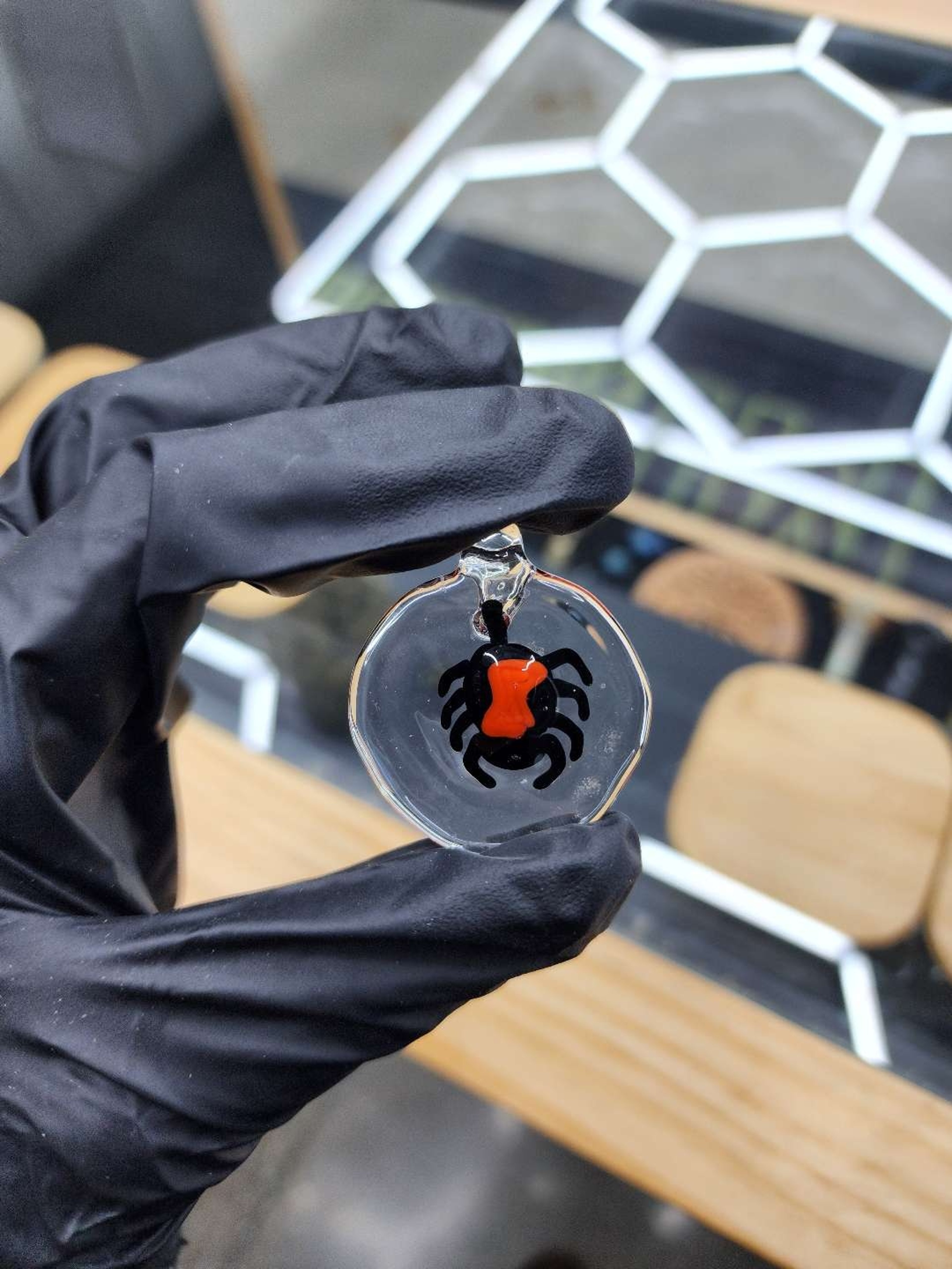 Preview pic of Black widow pendant