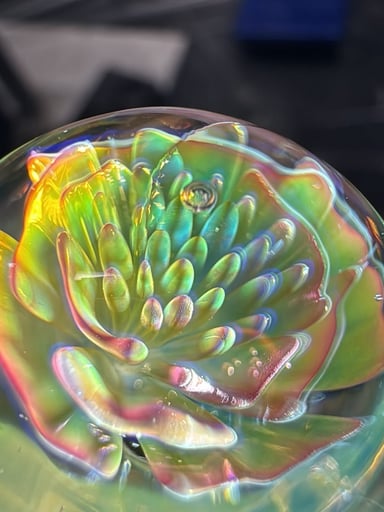 Preview pic of Fume pendant with uv bail