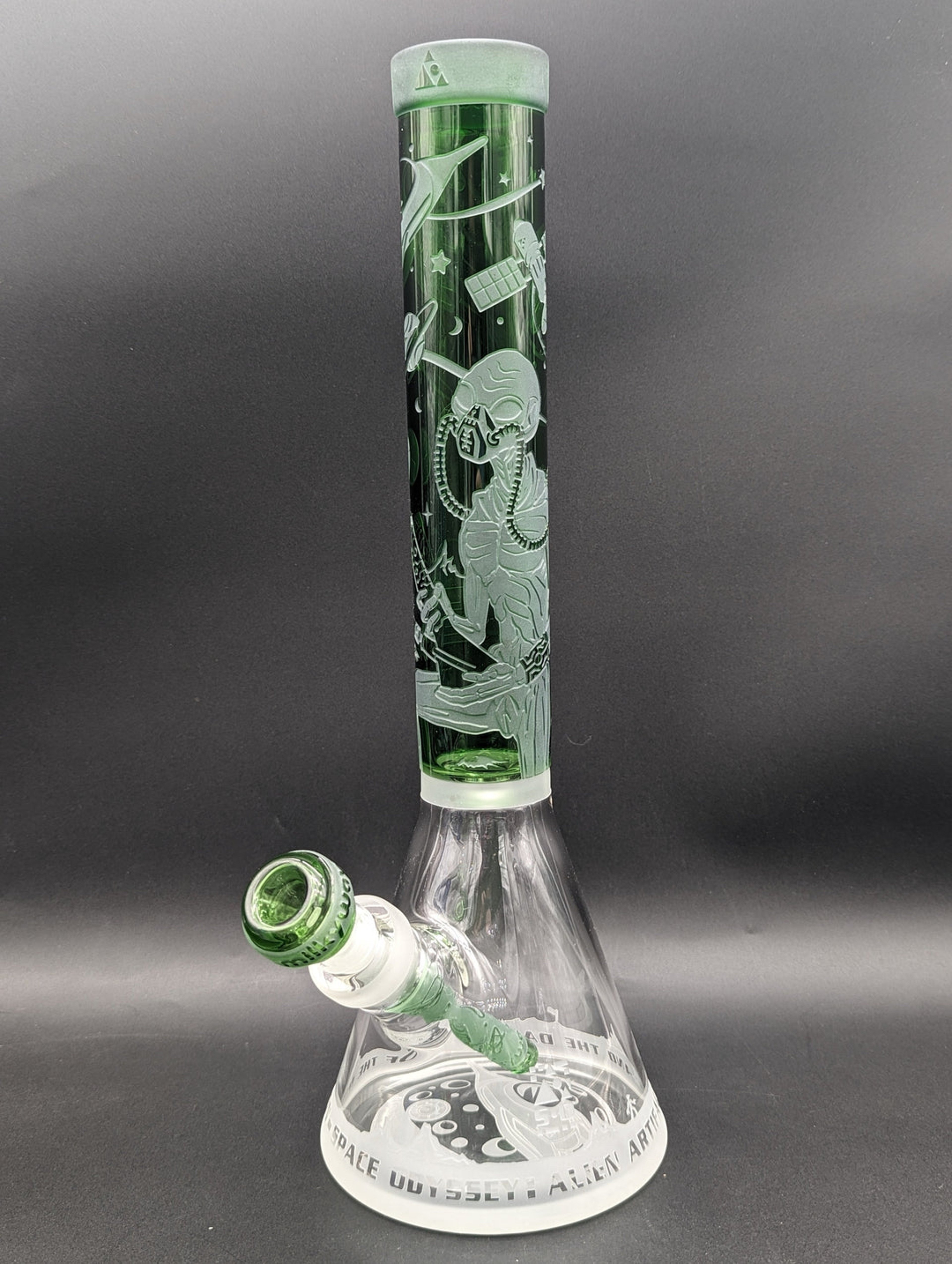 Preview pic of MILKYWAY GLASS "ALIEN ARTIFACTS" BEAKER