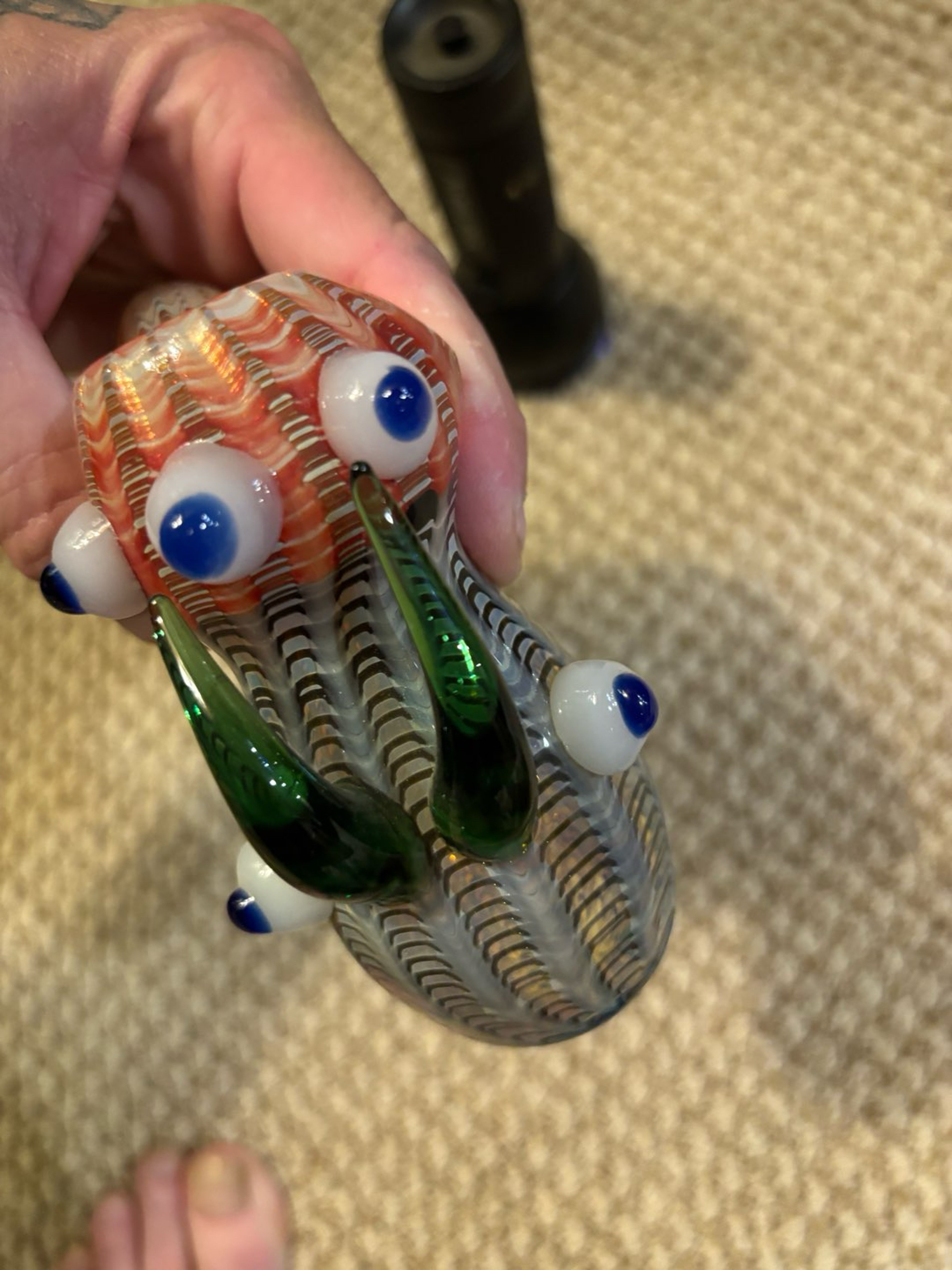 Preview pic of China glass