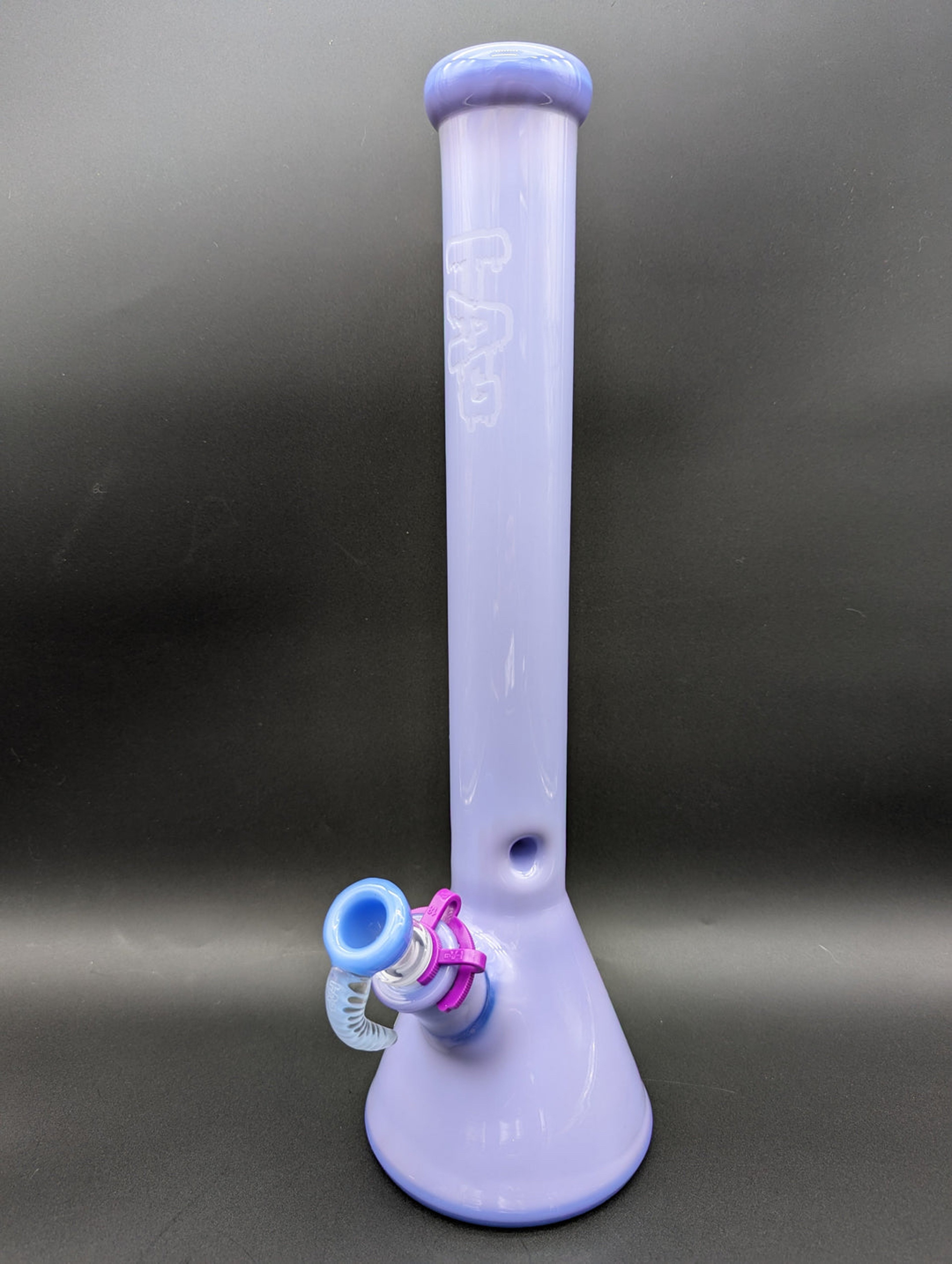 Preview pic of TAG - WAVY SANDBLASTED LOGO BEAKER w/ 4 HOLE SLIDE