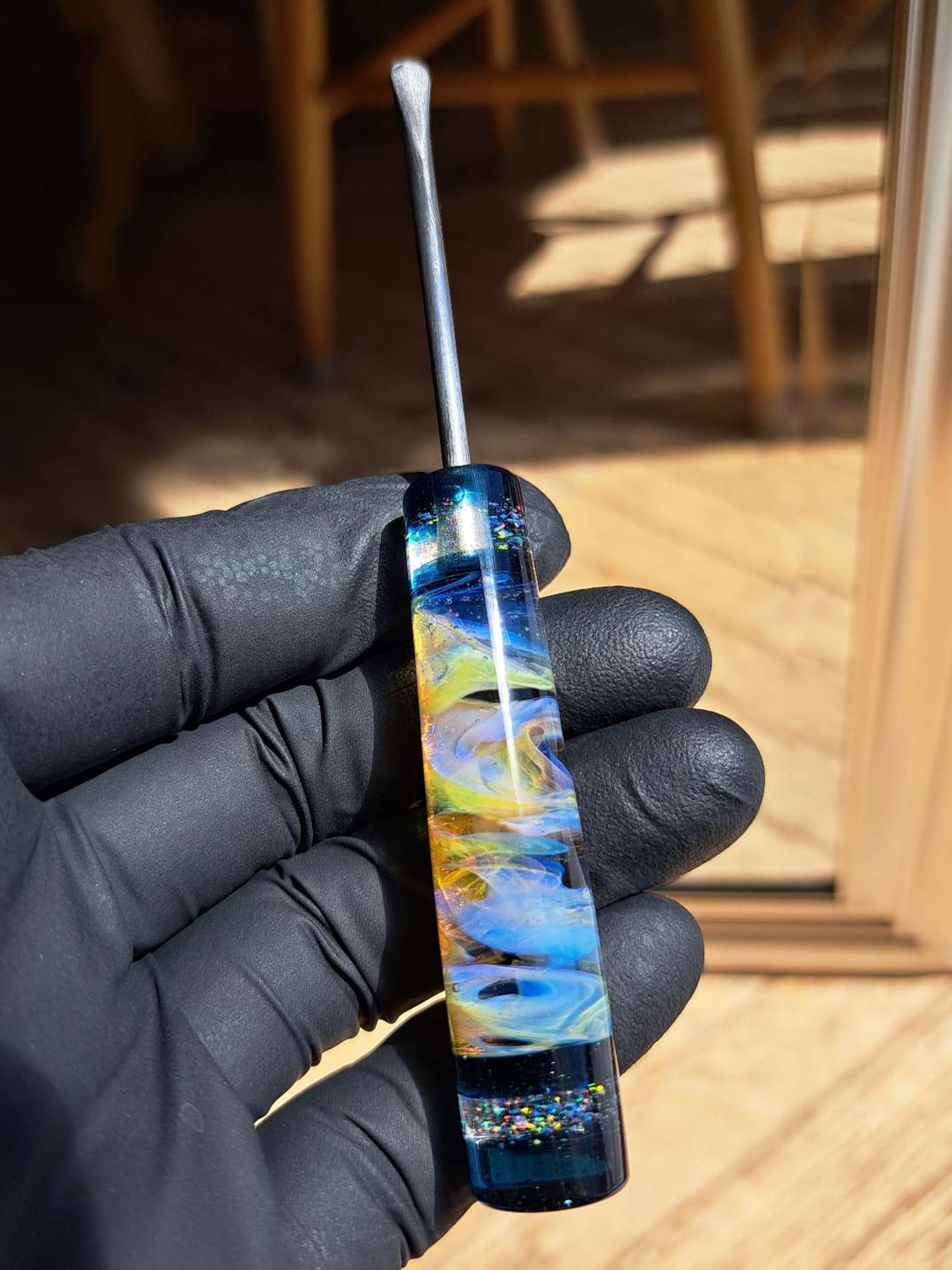 Preview pic of Titanium/Glass dab tool with case UV