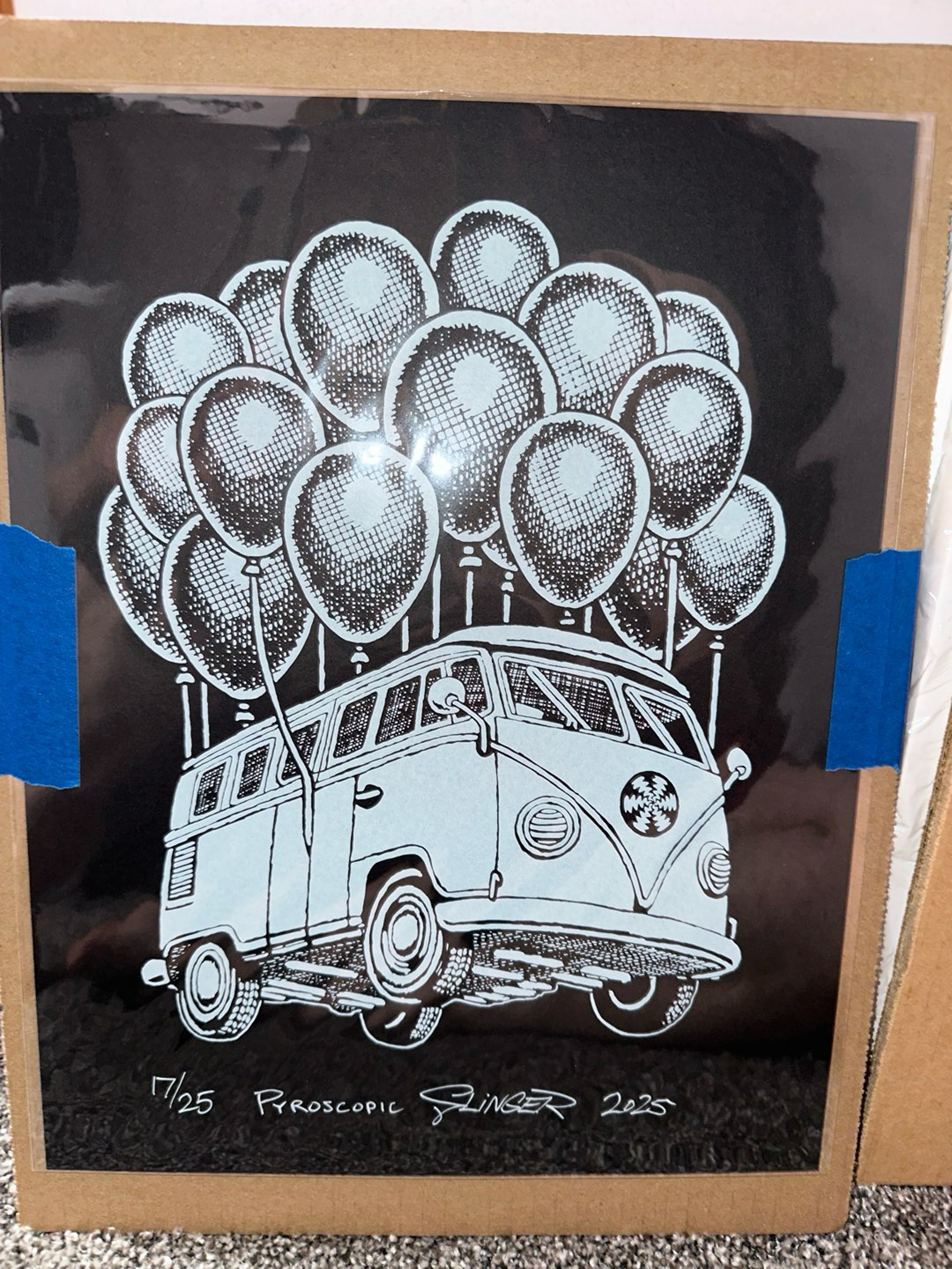 Preview pic of Slinger Black Flying Bus