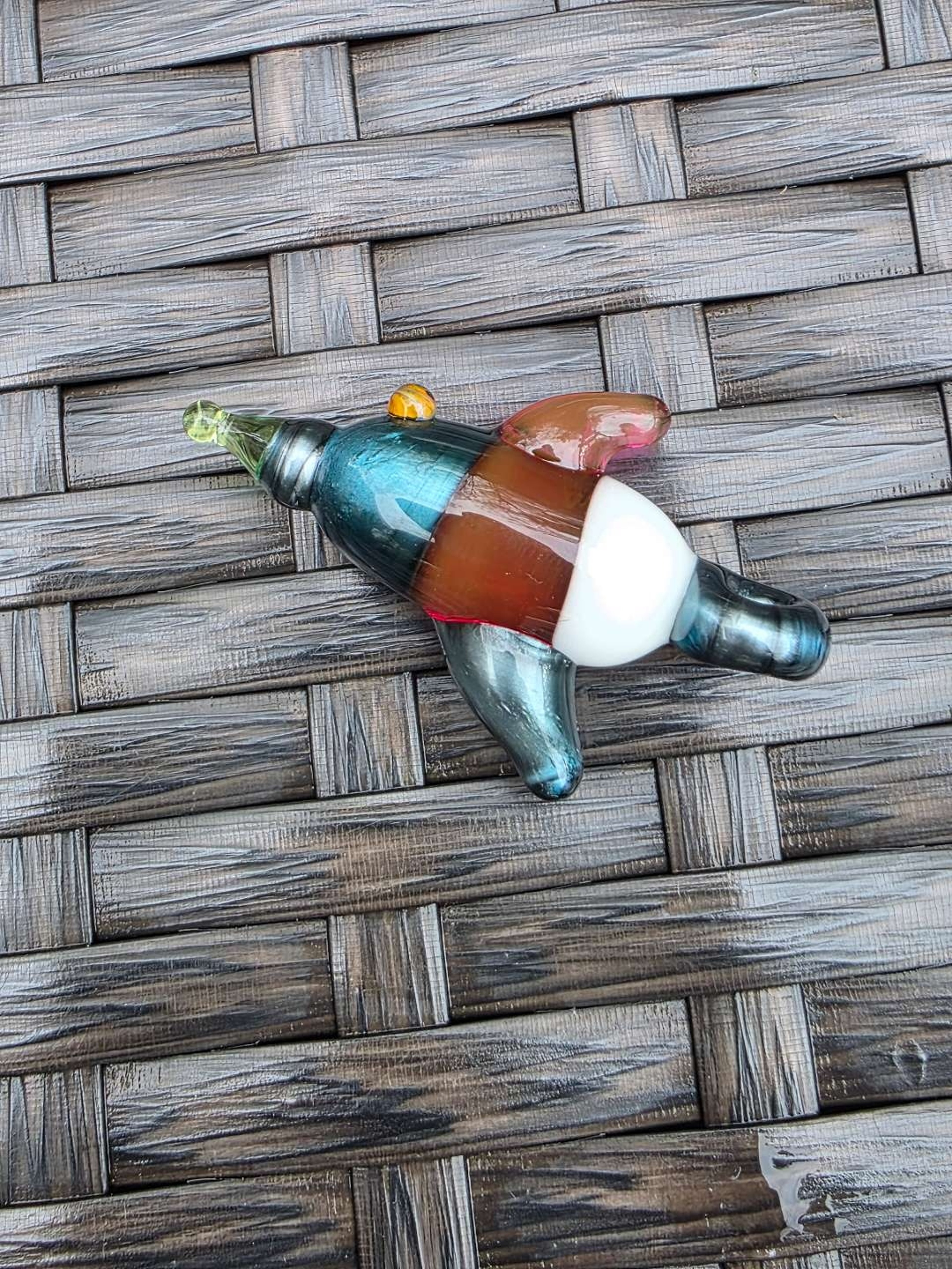 Preview pic of Akrius Glass Mini Ray Gun Pendant