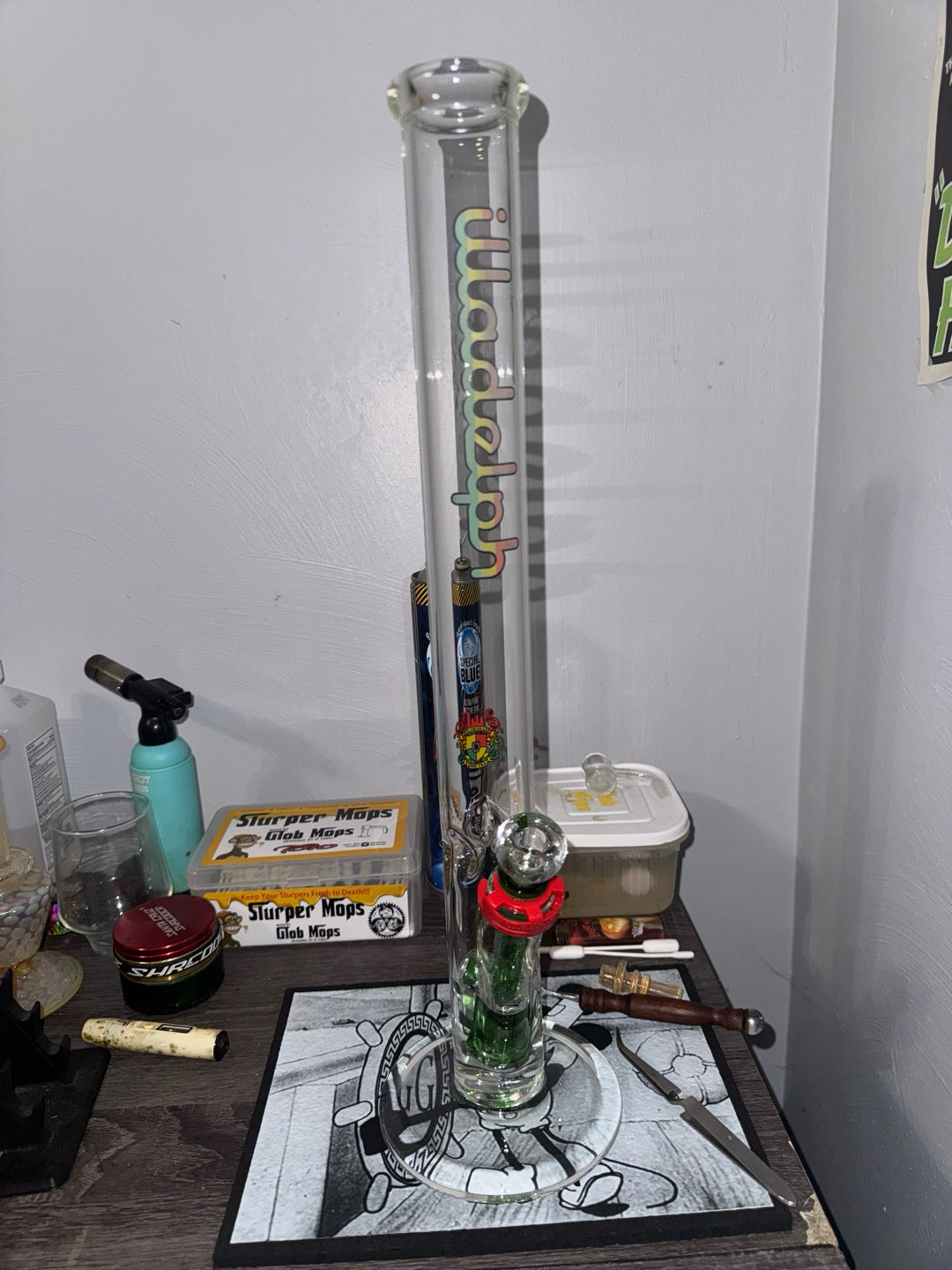 Preview pic of Illadelph tall straight tube