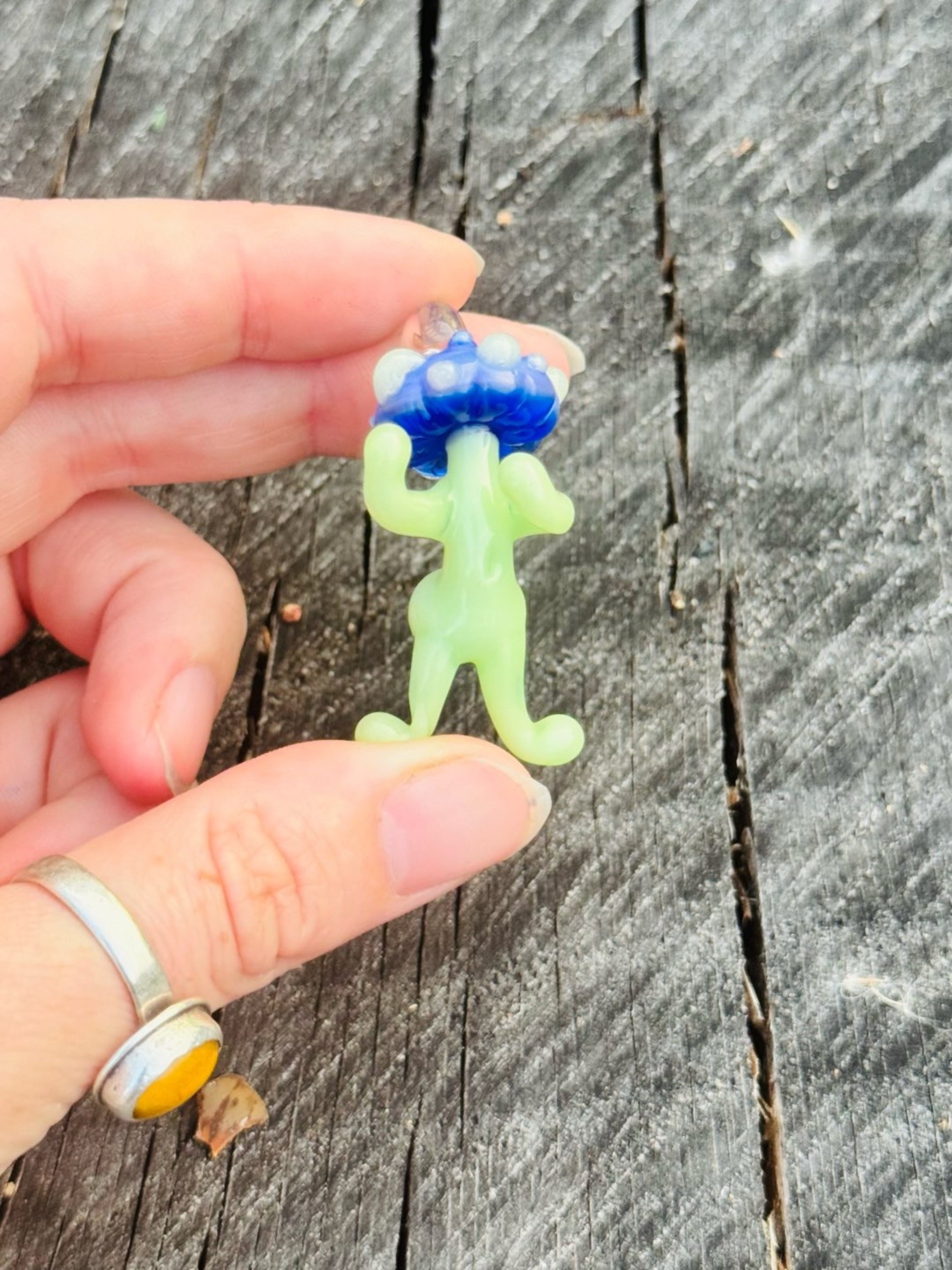 Preview pic of Fancy dancing fungi pendant