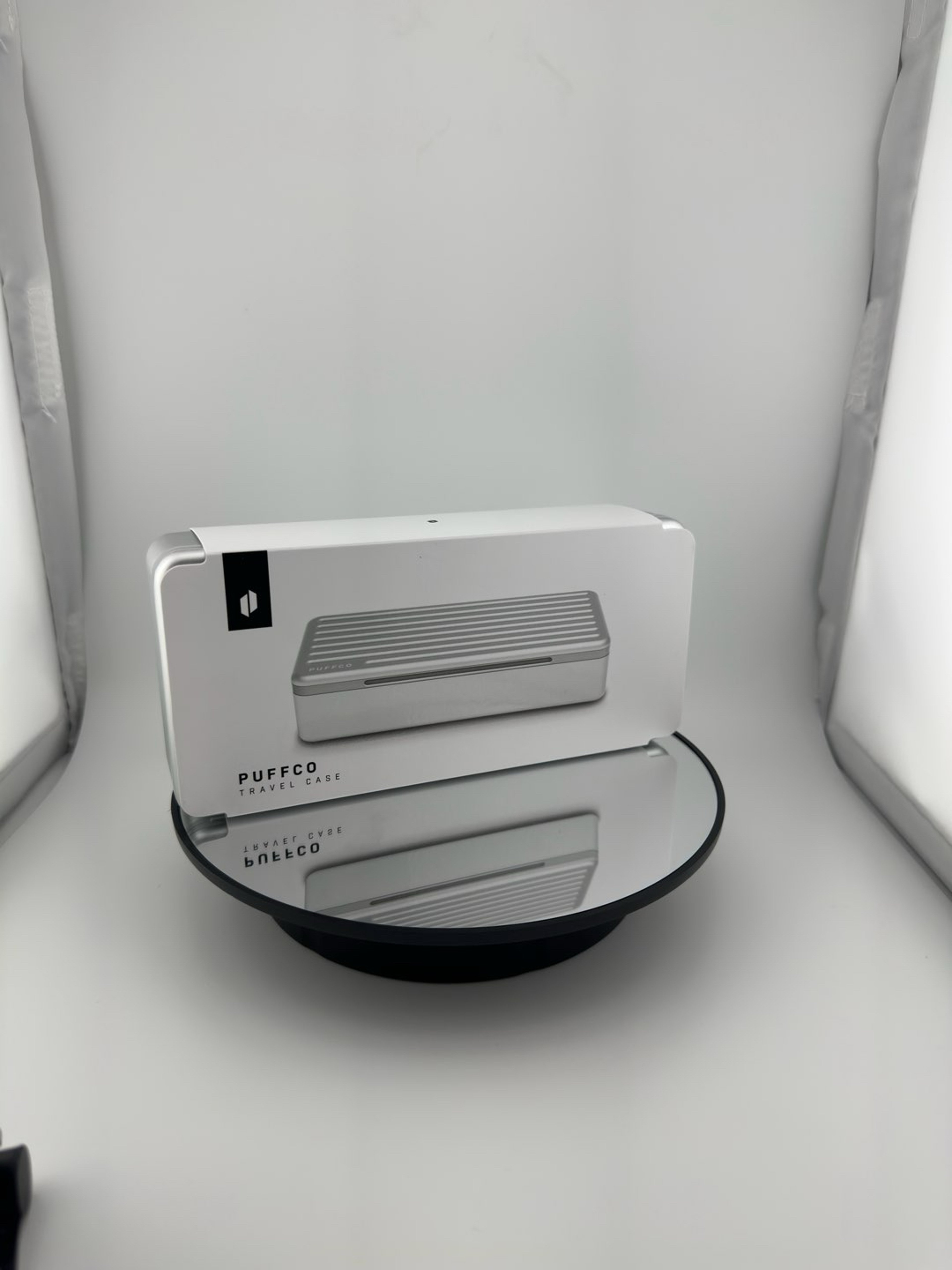 Preview pic of Puffco Pivot Traval case