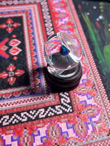 Preview pic of One Trick Pony spinner cap with encased fire opal