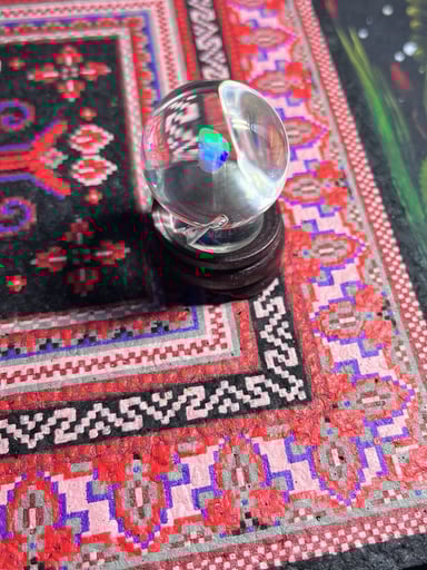 Preview pic of One Trick Pony spinner cap encased with white opal
