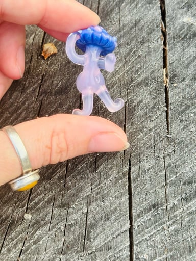 Preview pic of Dancing fungi pendant