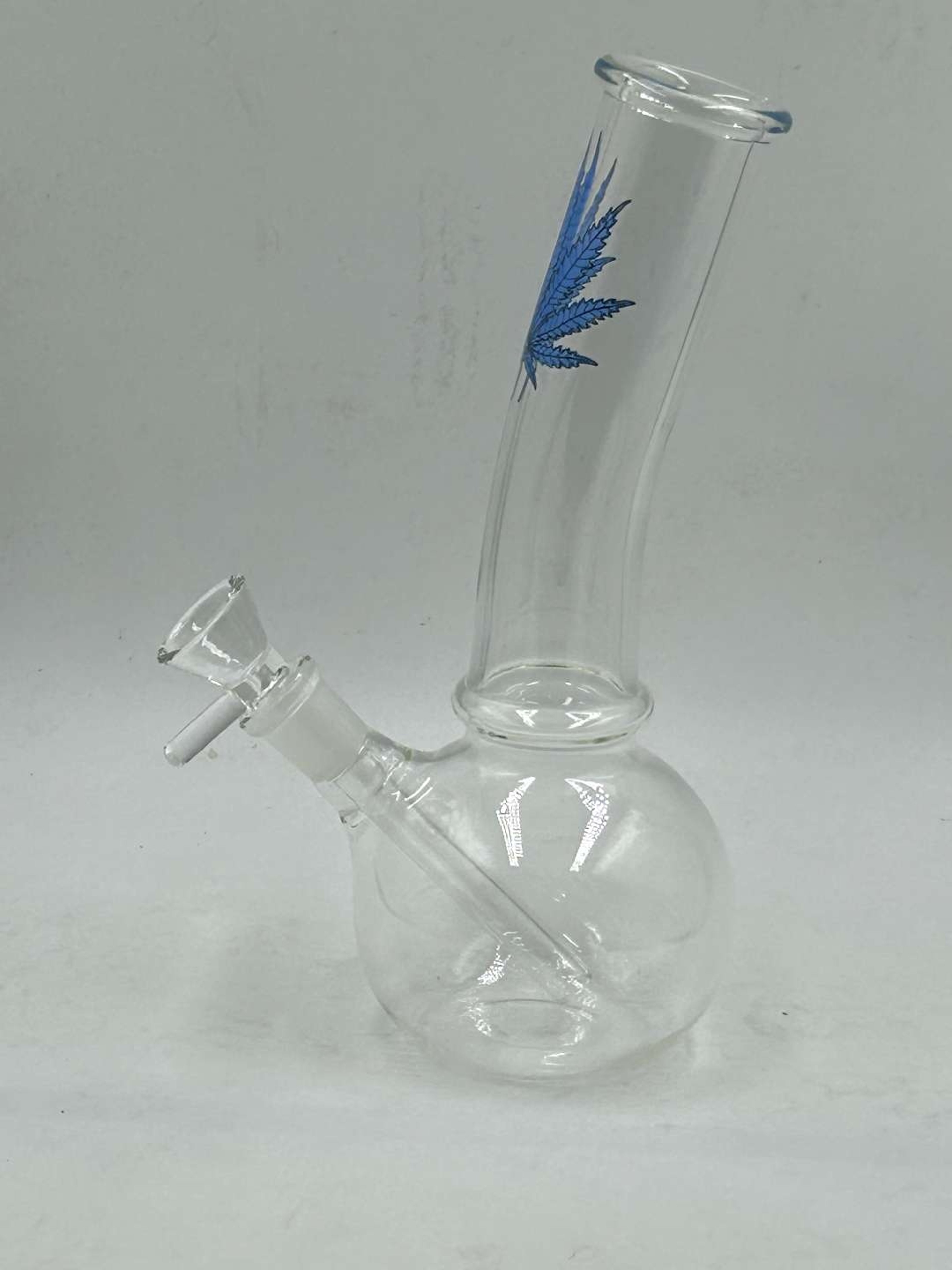 Preview pic of "8 inch Glass Water bong