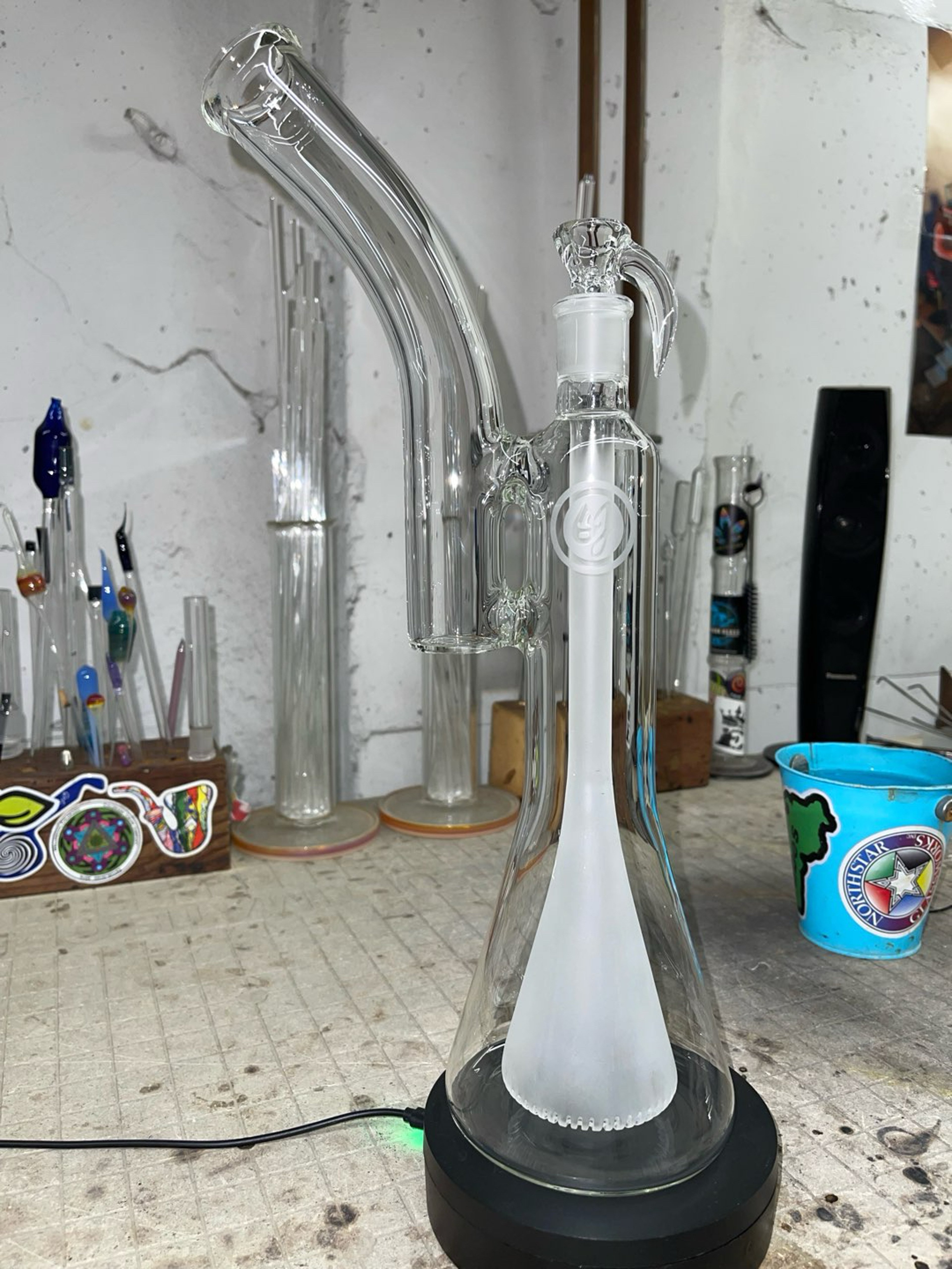 Preview pic of King bub piramid perc 16.5” 18mm 4 holes slide