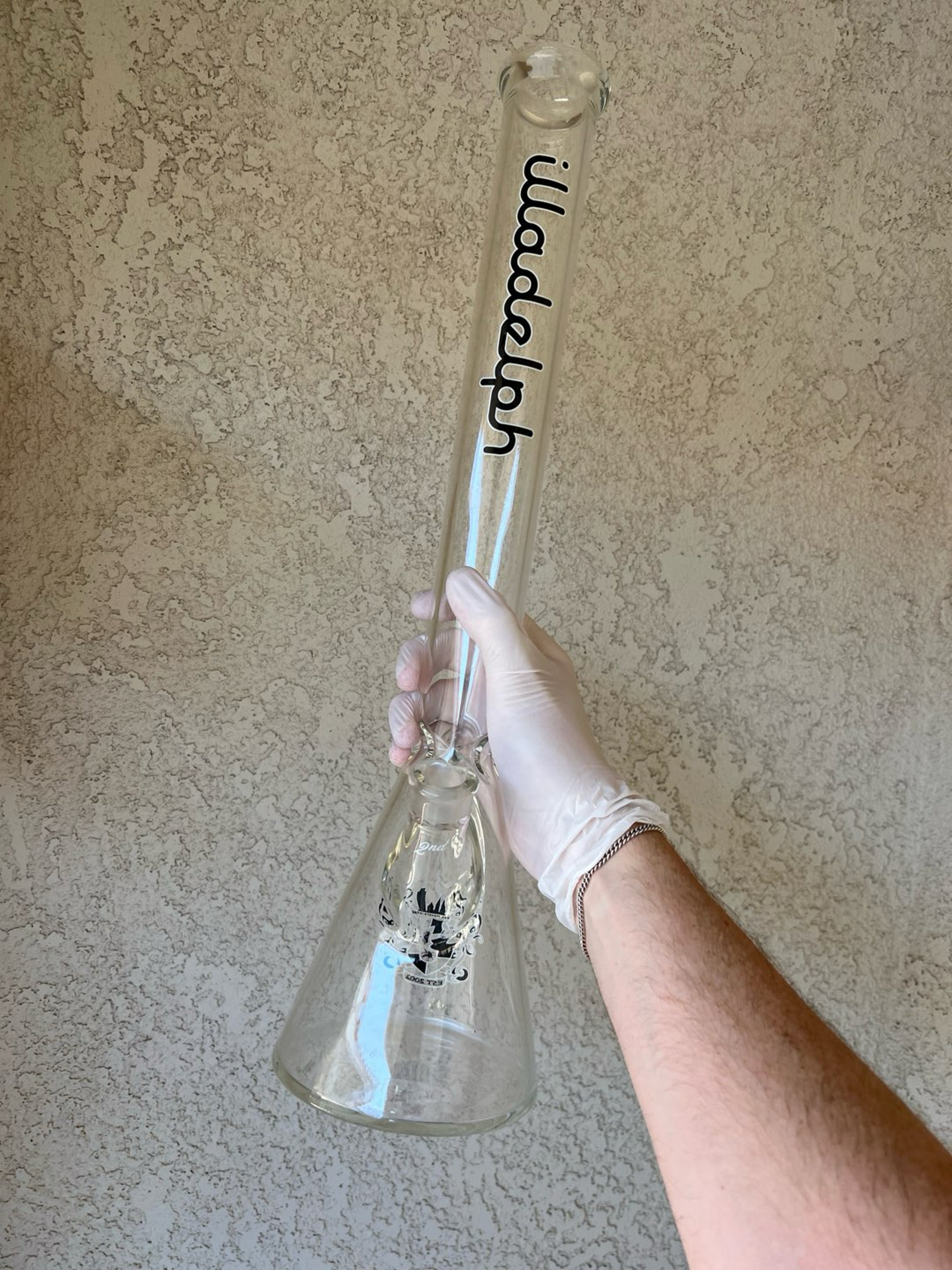 Preview pic of Tall 2nd Illadelph Beaker, black label full set w/joint chip