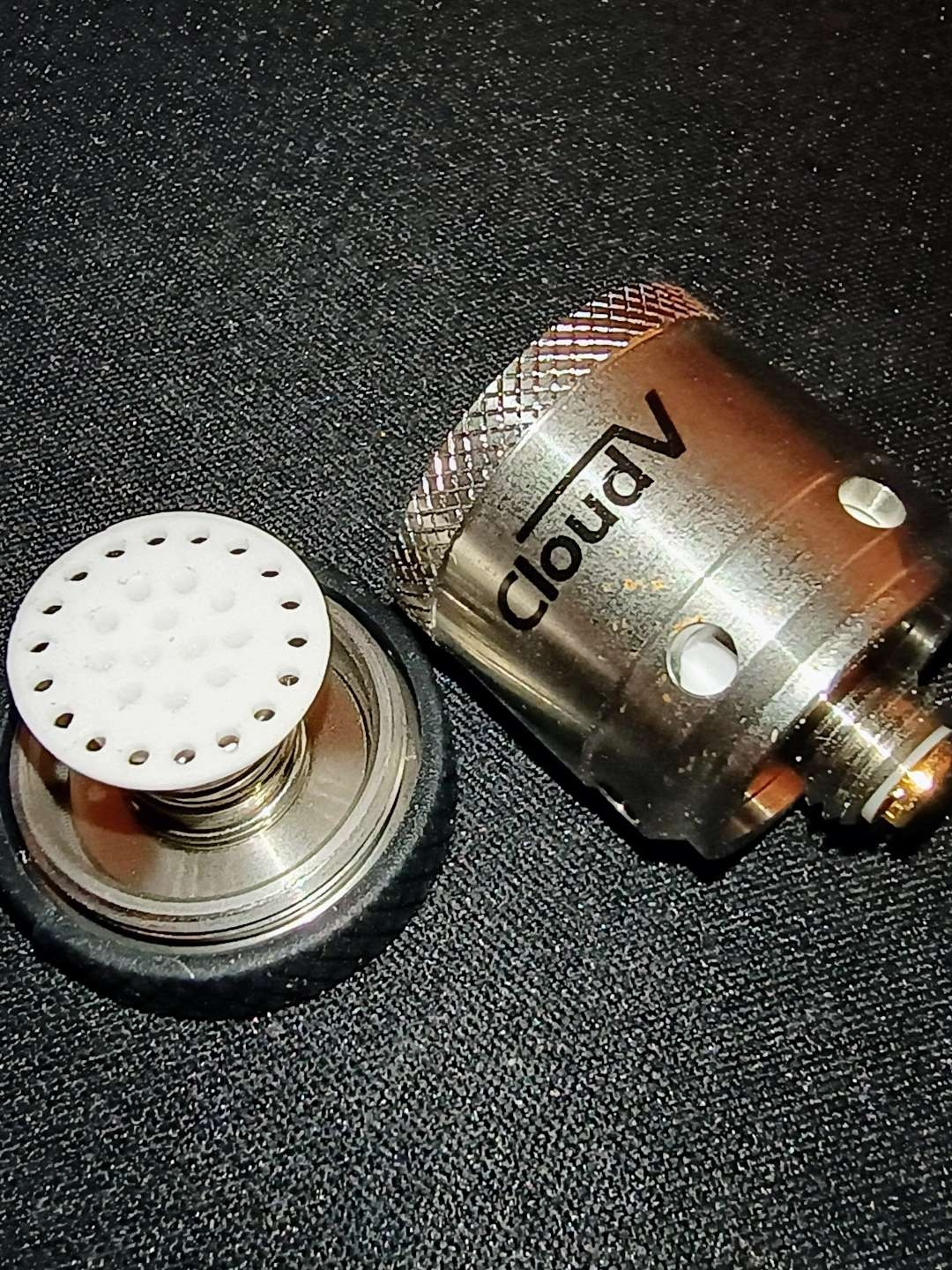 Preview pic of Cloudv globe herb chamber