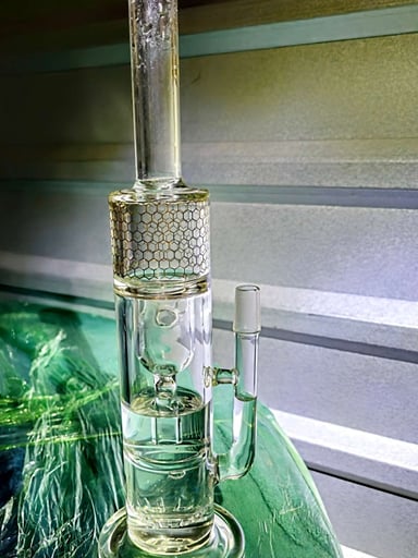 Preview pic of 1 of 1 Mav glass