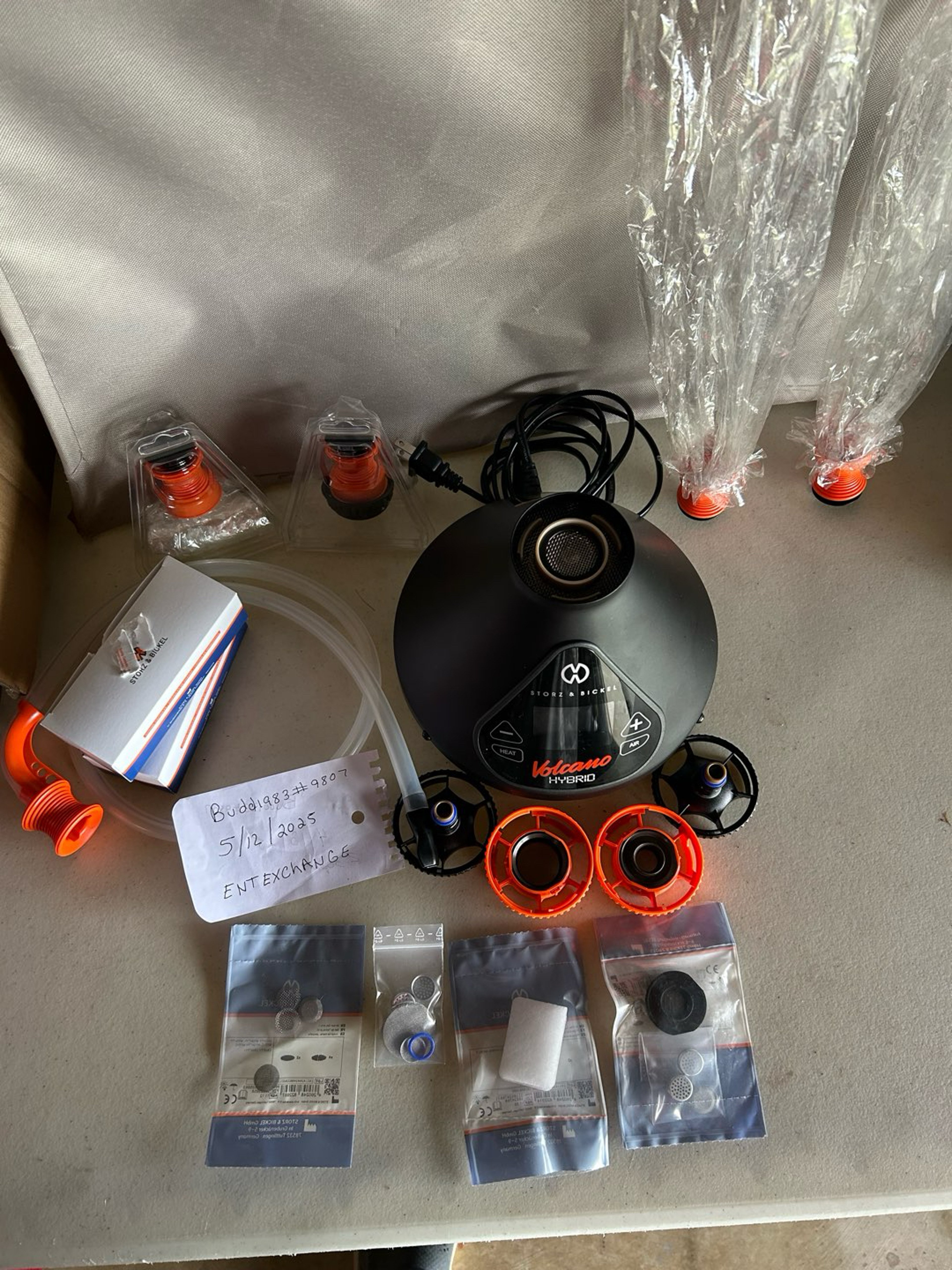 Preview pic of Volcano Hybrid Onyx