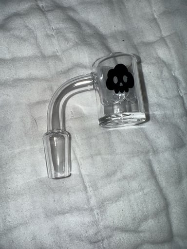 Preview pic of Strio 14mm Banger w/ Pearls and Carb Cap