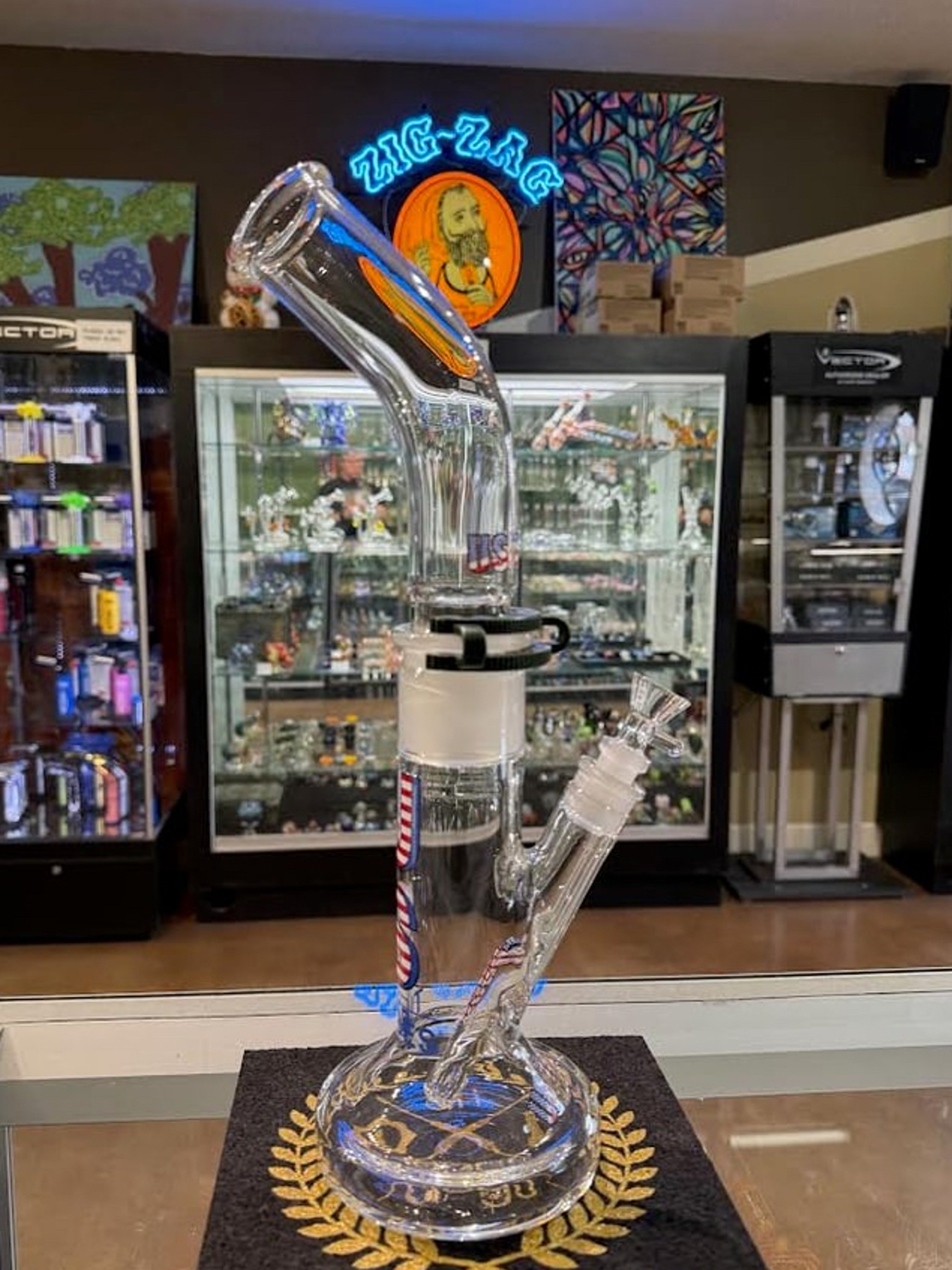 Preview pic of US Tubes Build a Bong