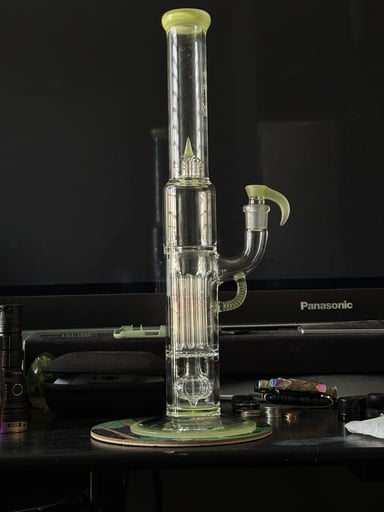 Preview pic of FA Lime White Satin x Lucy peyote pillar Comes with FA small pack  8.5/10 due to slight bloom