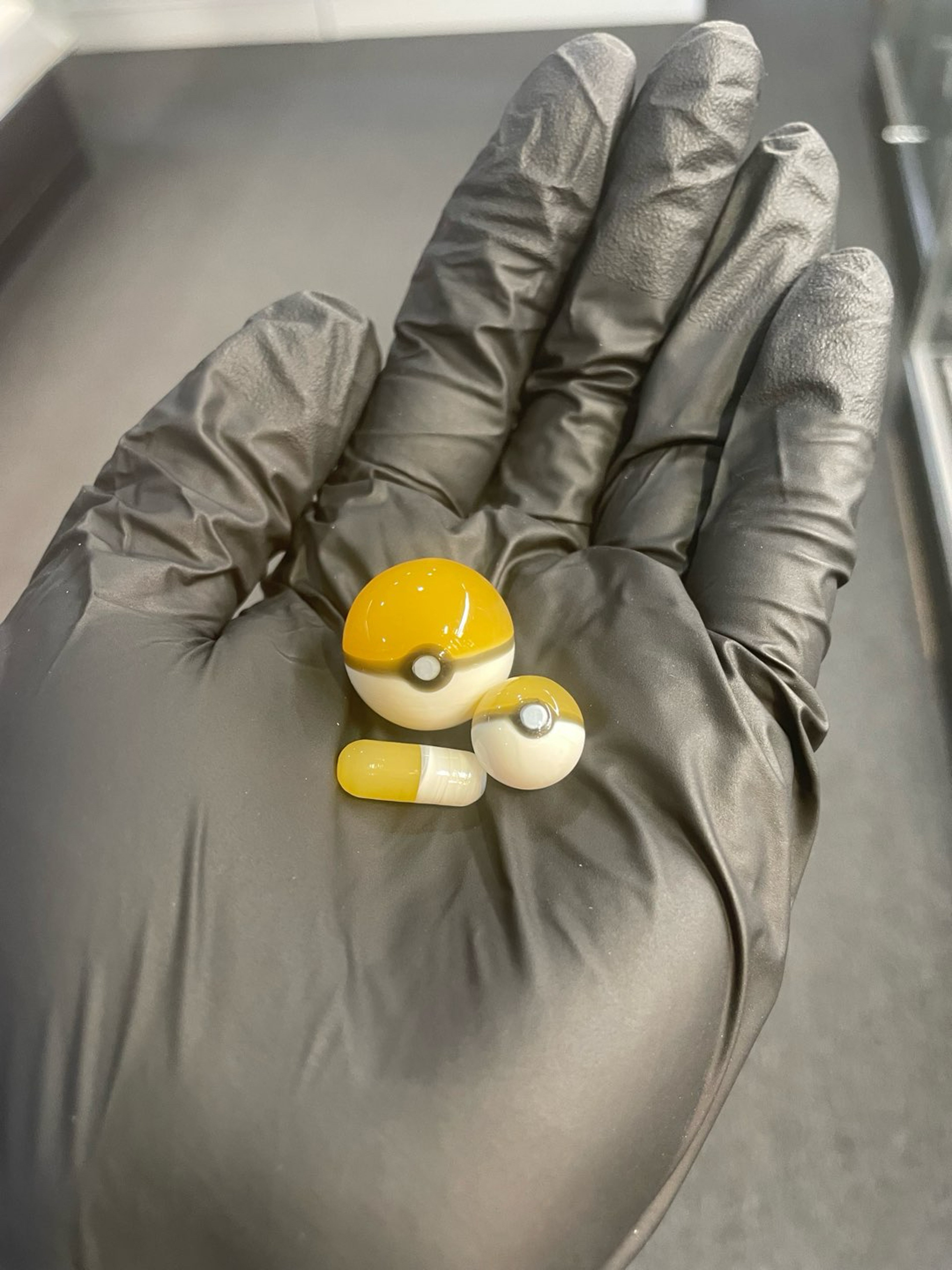 Preview pic of Poke Ball Slurper Set Yellow
