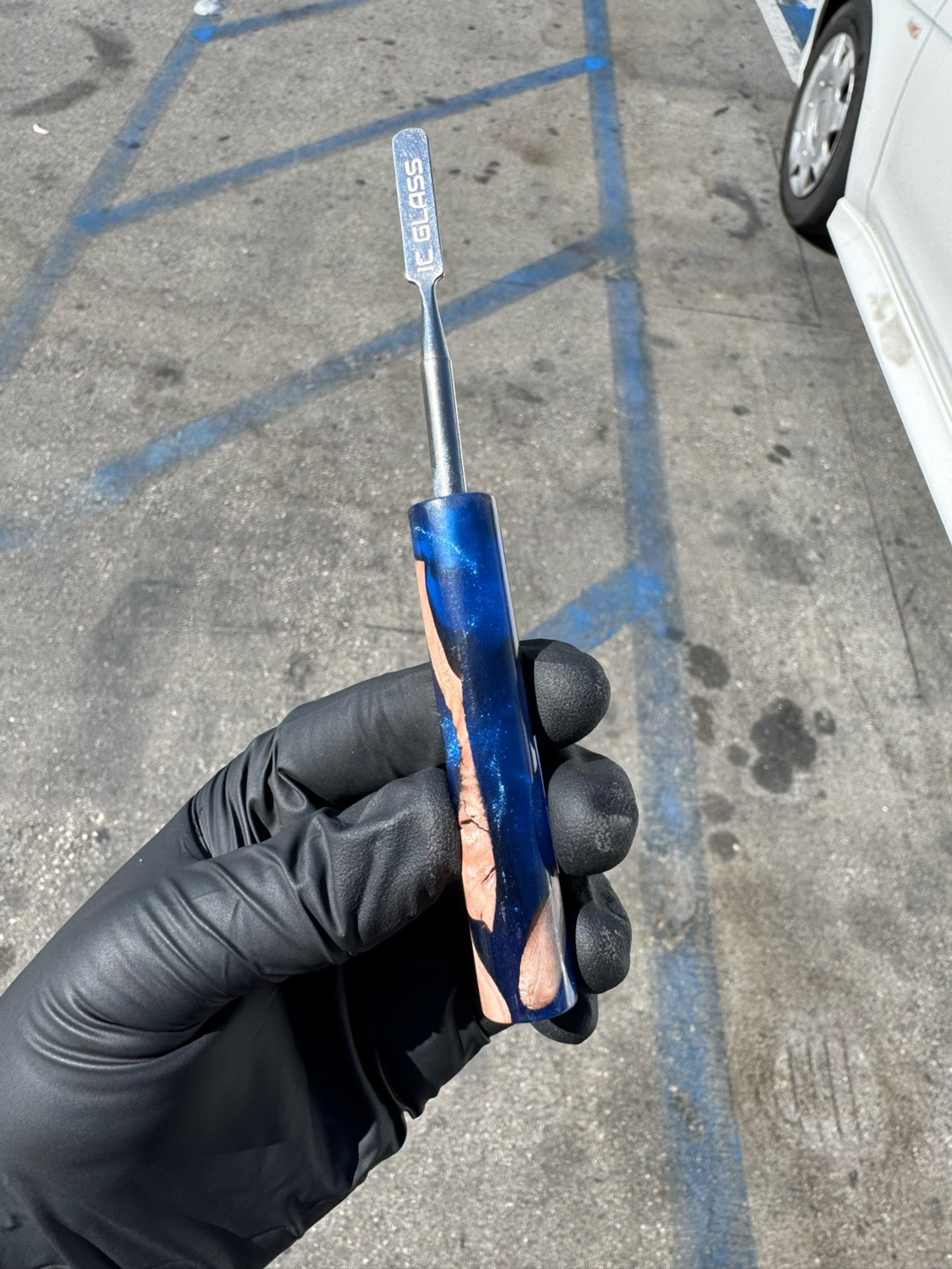 Preview pic of Blue epoxy dab stick