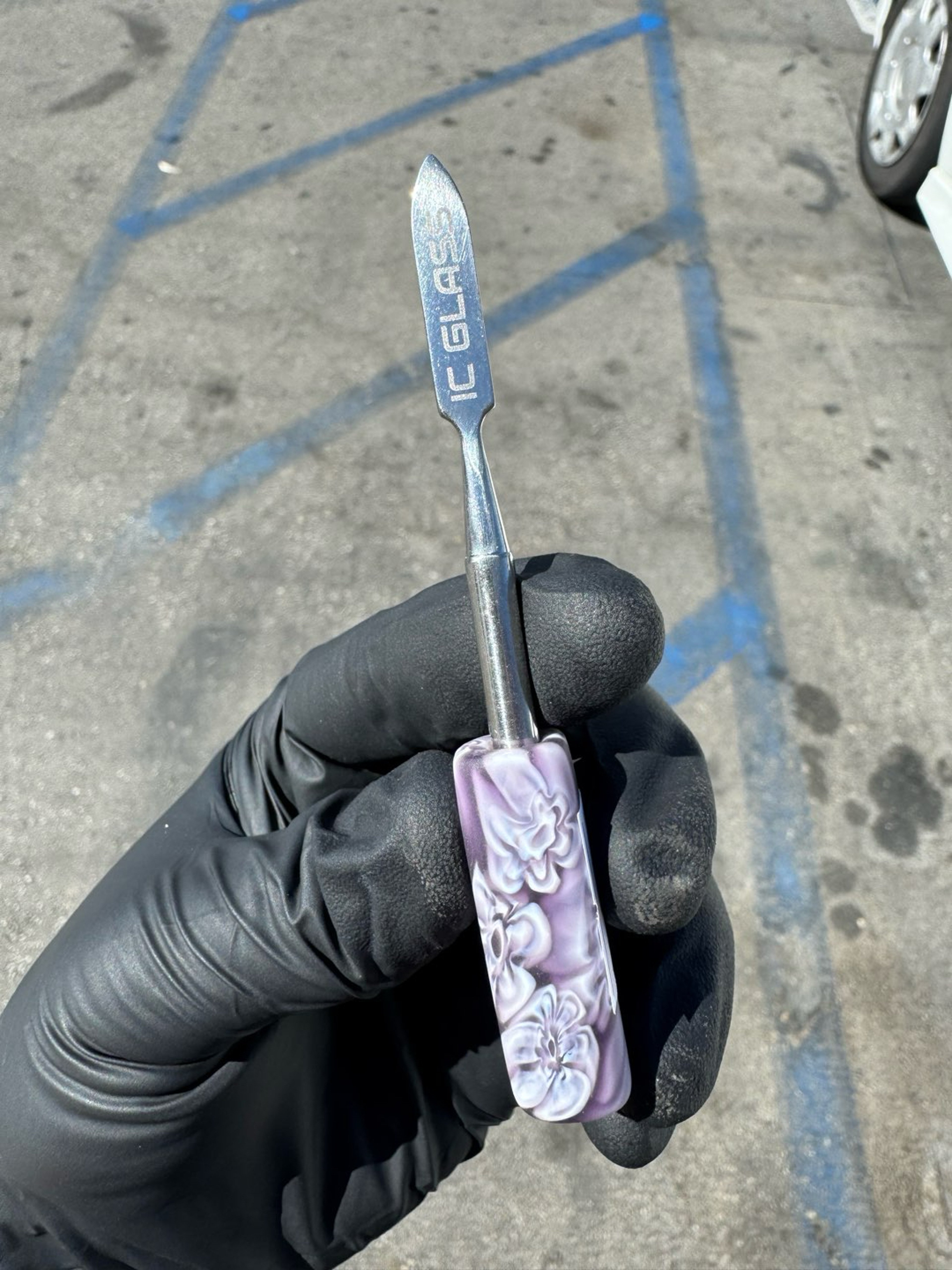 Preview pic of Floral lilac dab stick