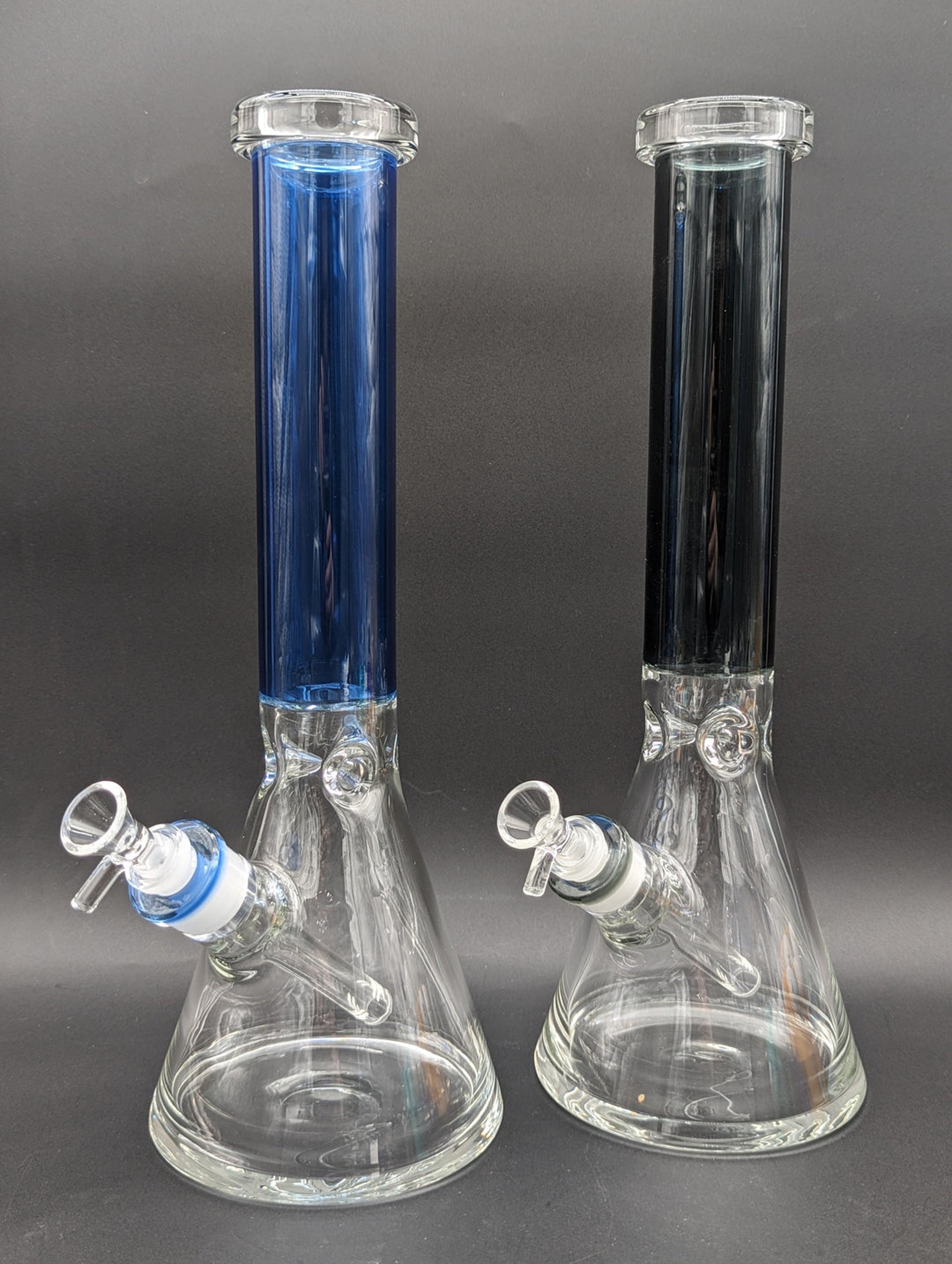 Preview pic of 15" COLORED NECK 7MM BEAKER