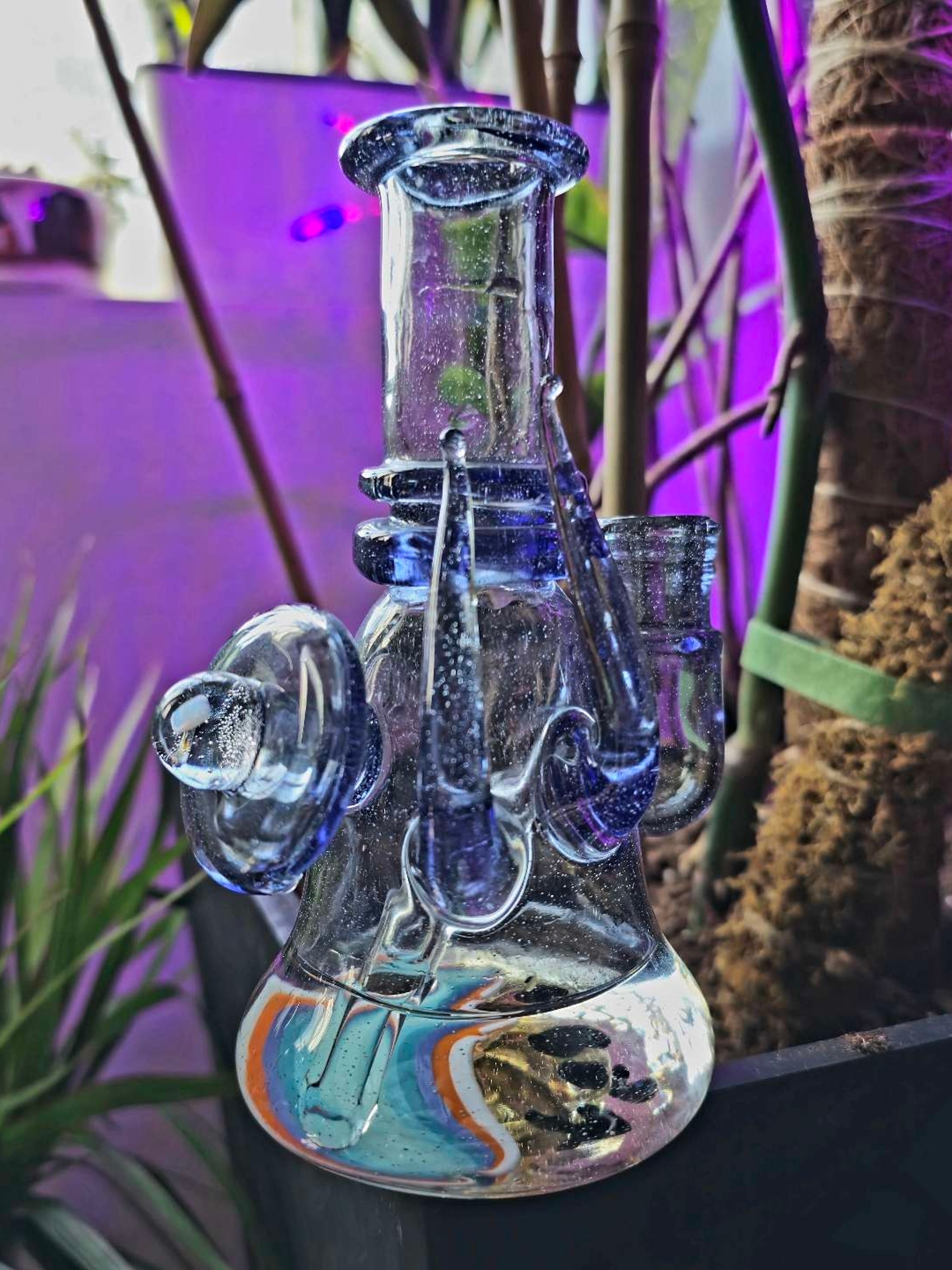 Preview pic of UV HORNED MINITUBE W/ OPAL & CAP