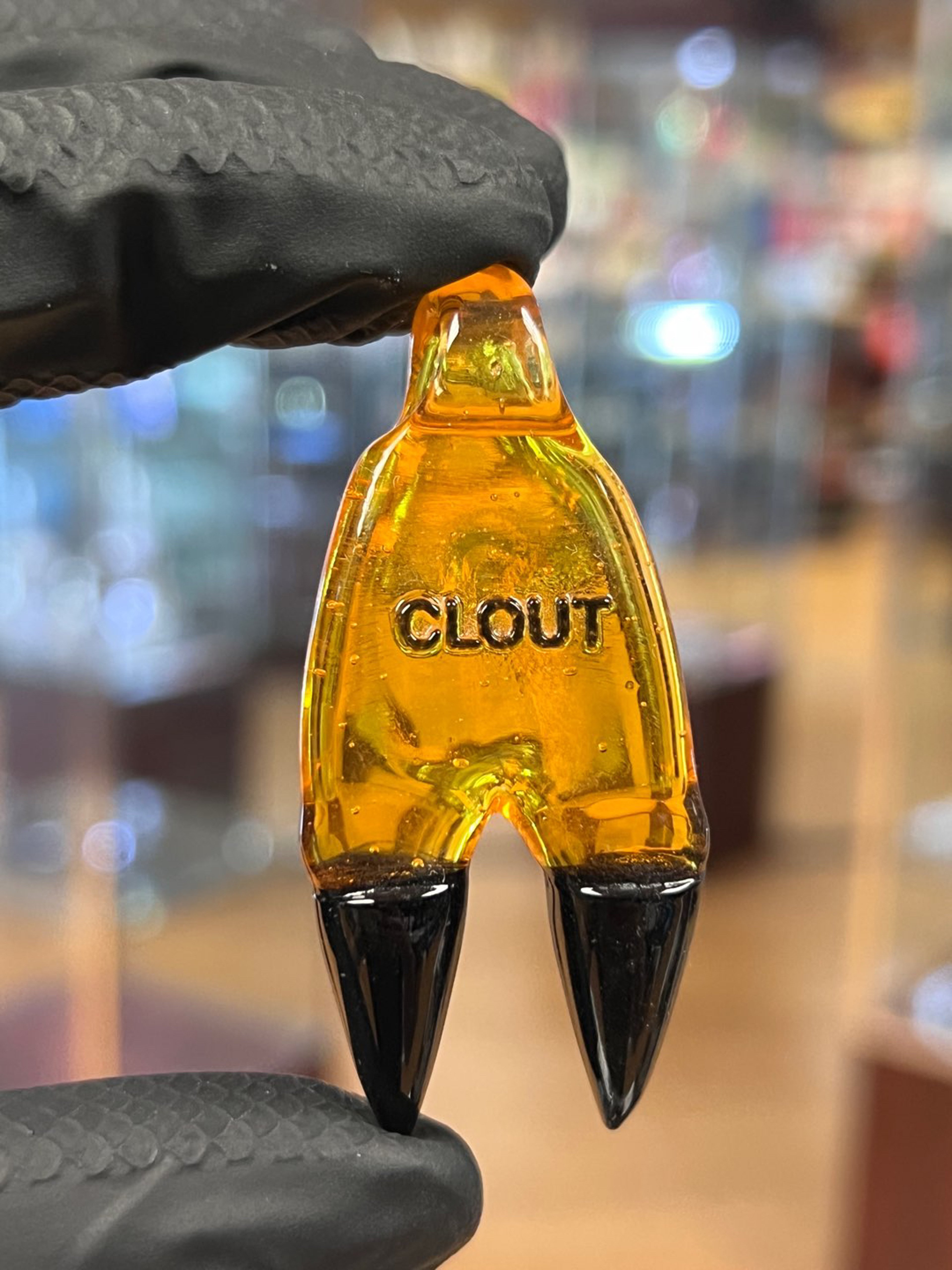 Preview pic of Elbo x Headband claw pendant