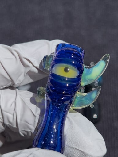 Preview pic of Blue blizzard monster Jtip