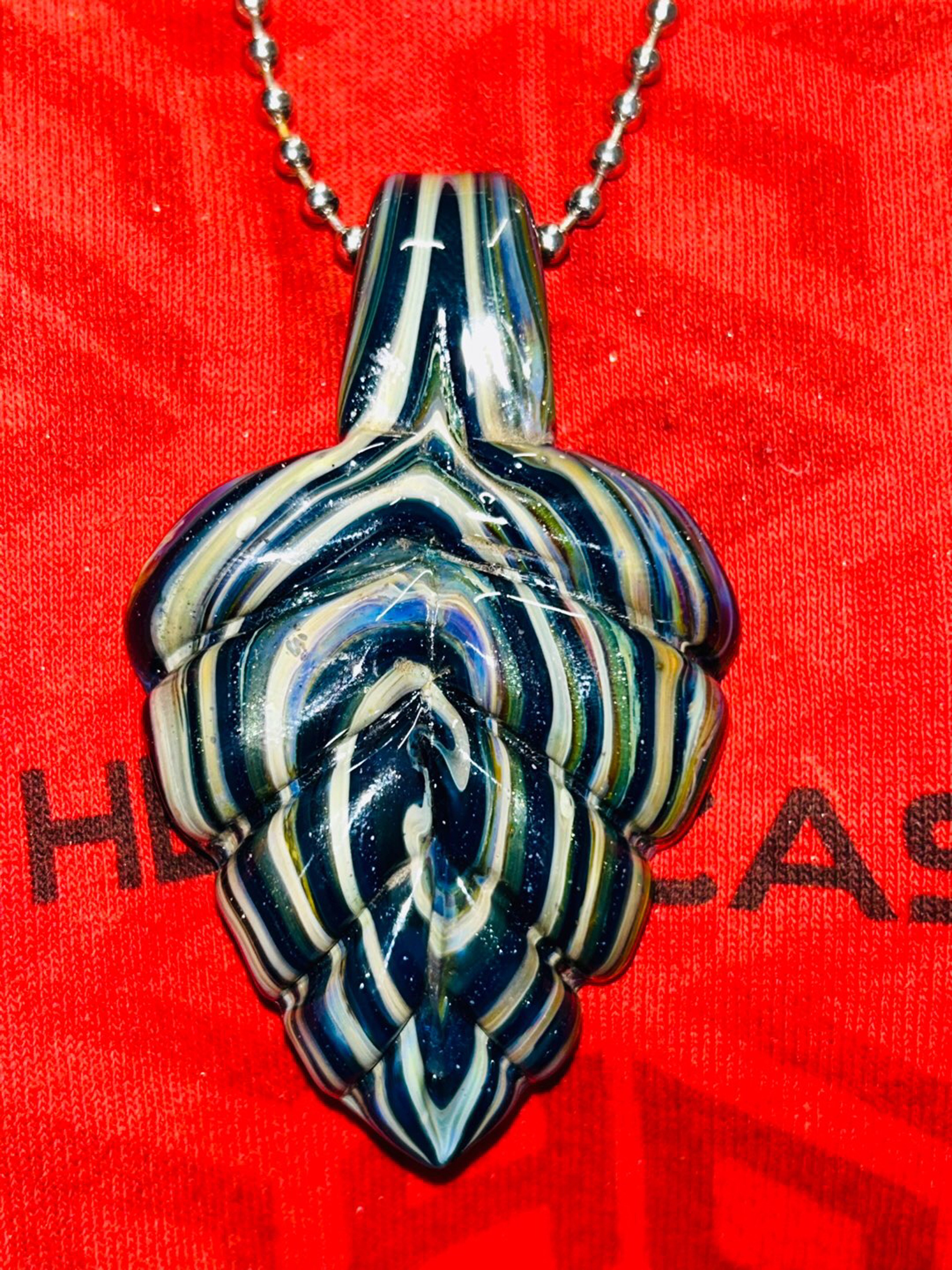 Preview pic of One-Way Spiral Leaf Pendant