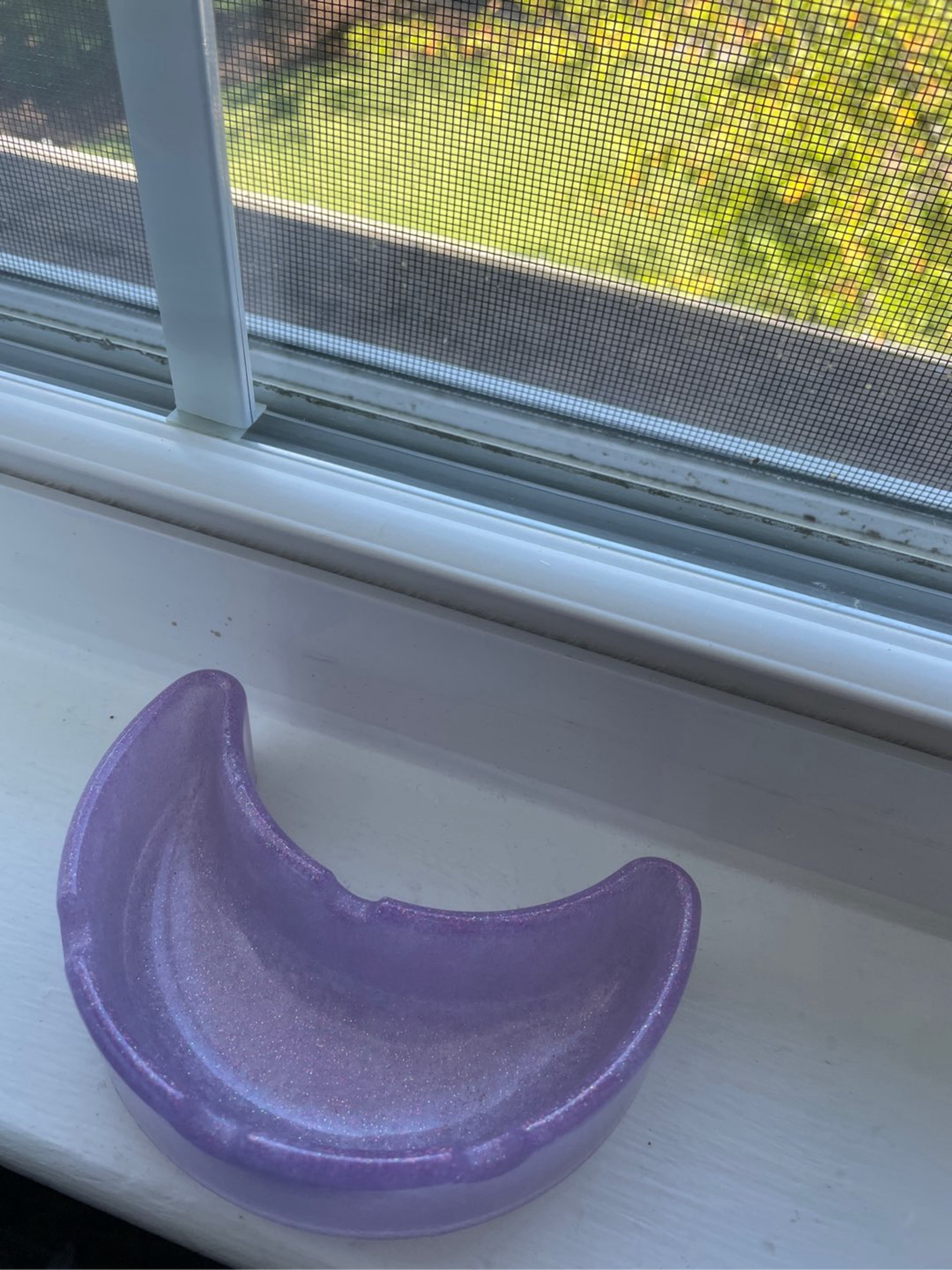 Preview pic of Lilac Moon Ashtray