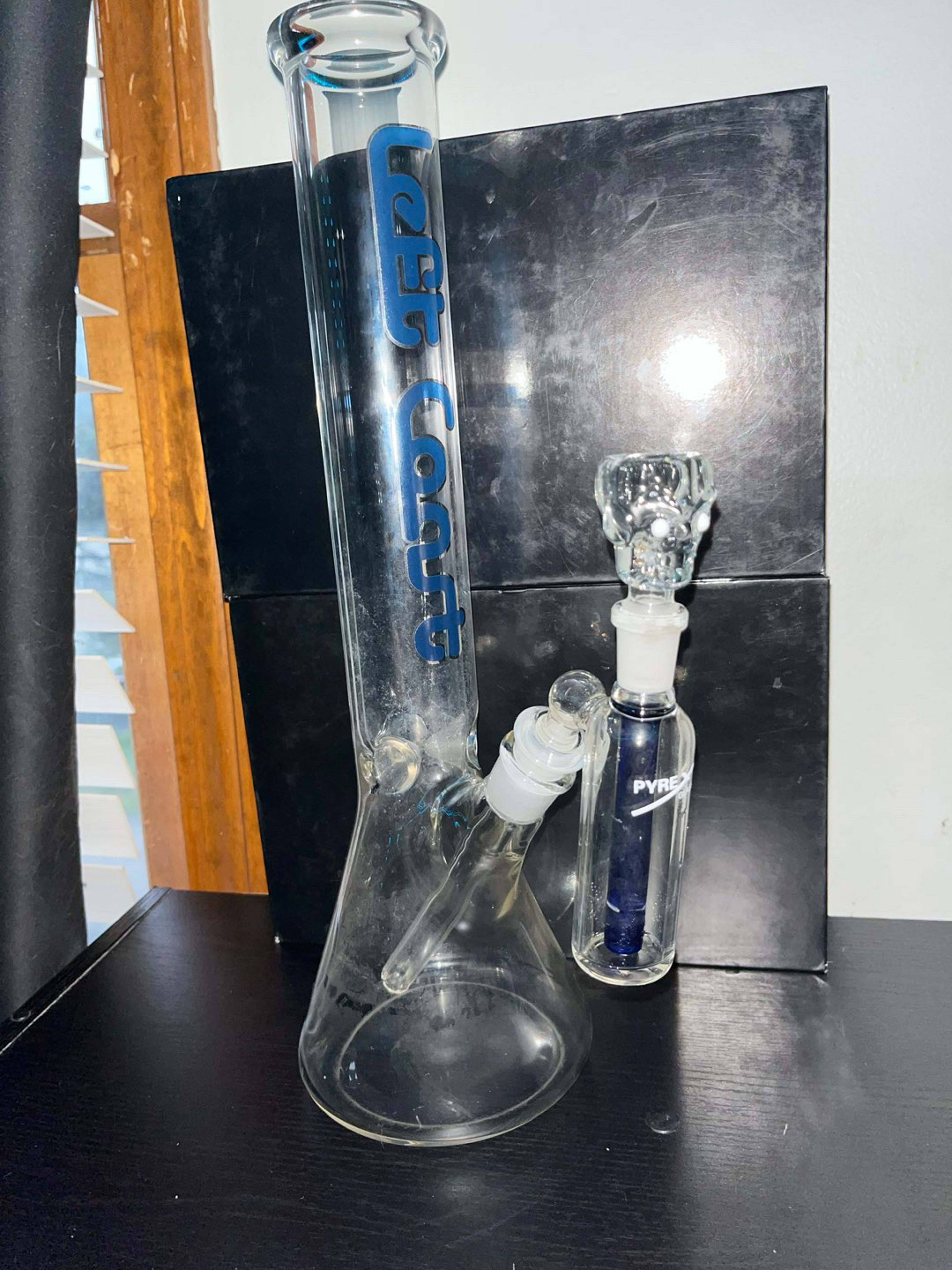 Preview pic of left coast beaker bong