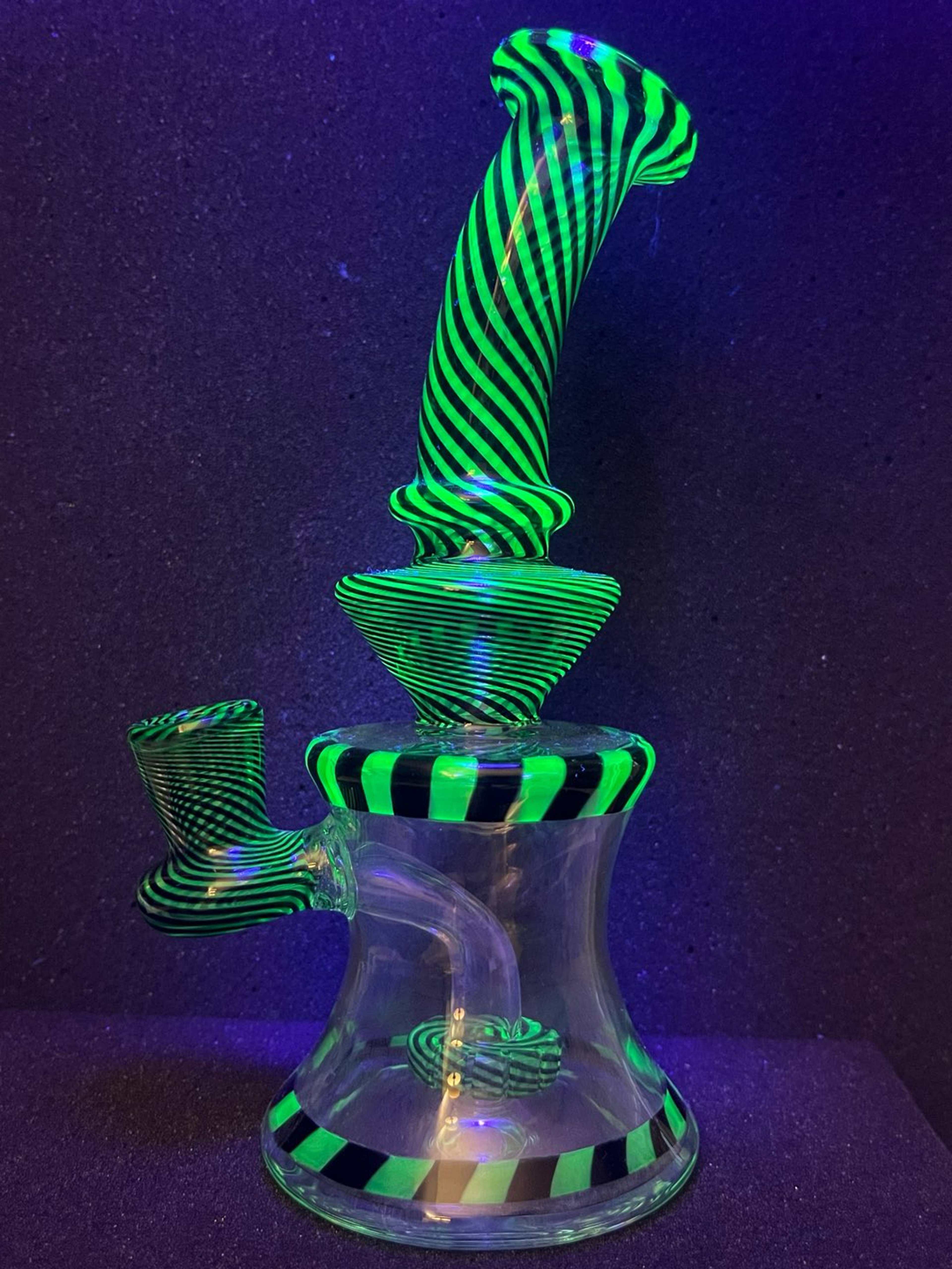 Preview pic of UV Illuminati from @dustormglass INCLUDES Nail and more! (OBO)