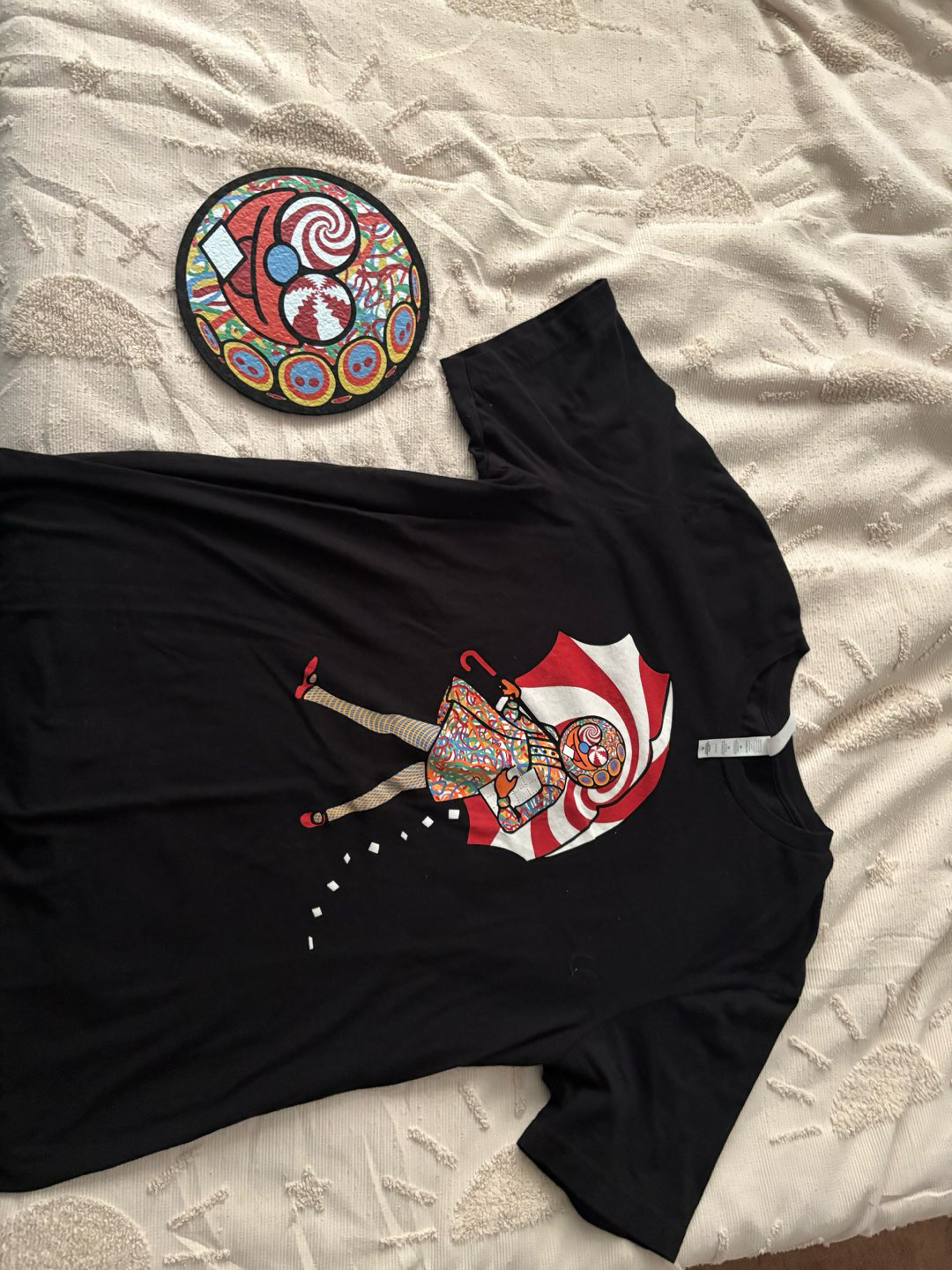 Preview pic of Slinger x gong shirt and mat