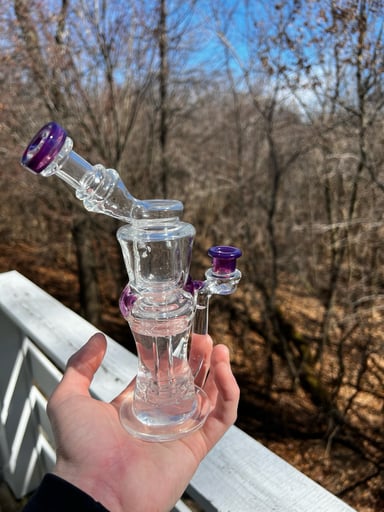 Preview pic of Ery glass