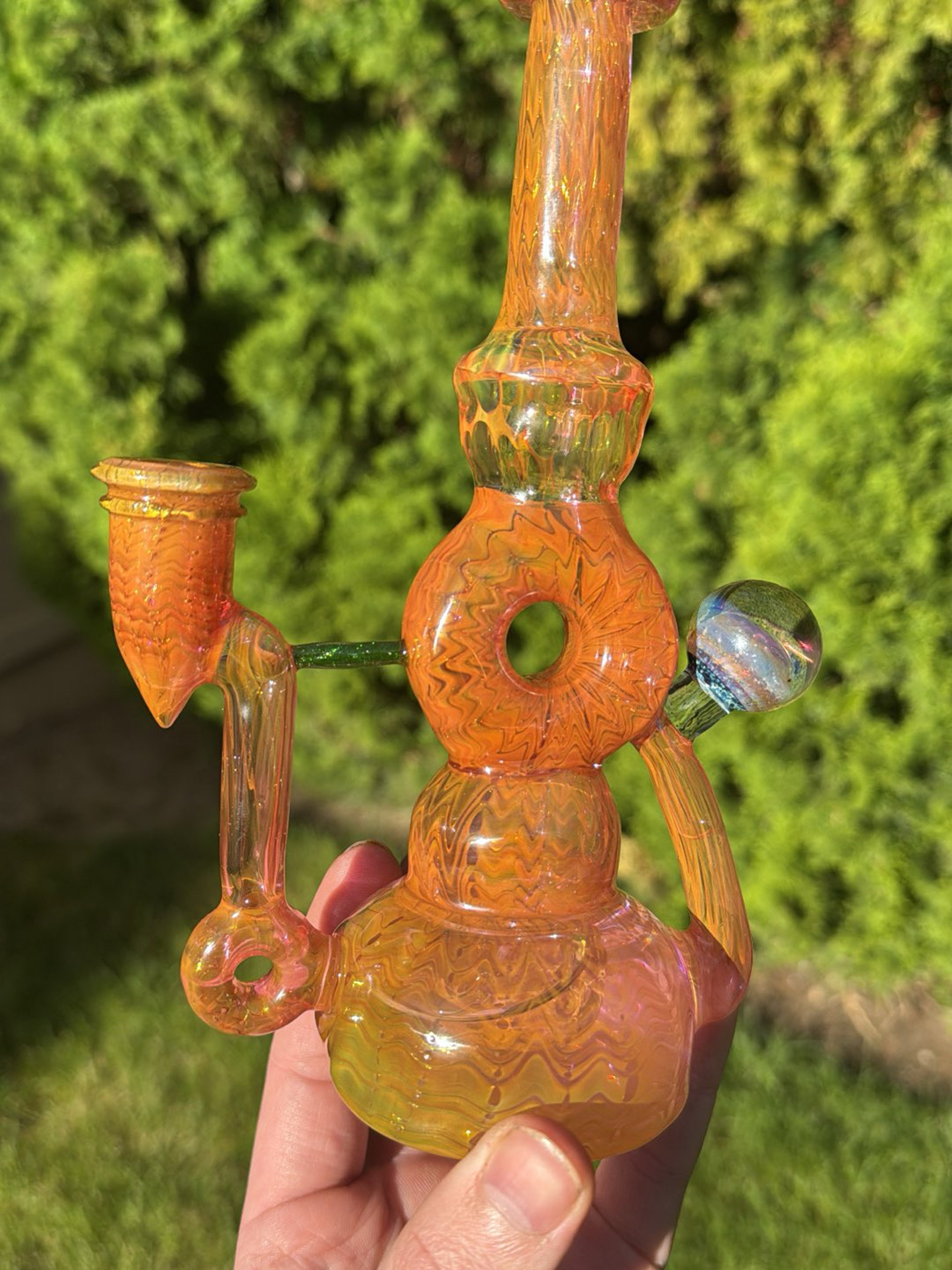 Preview pic of GlassbyNils Gold donutcycler