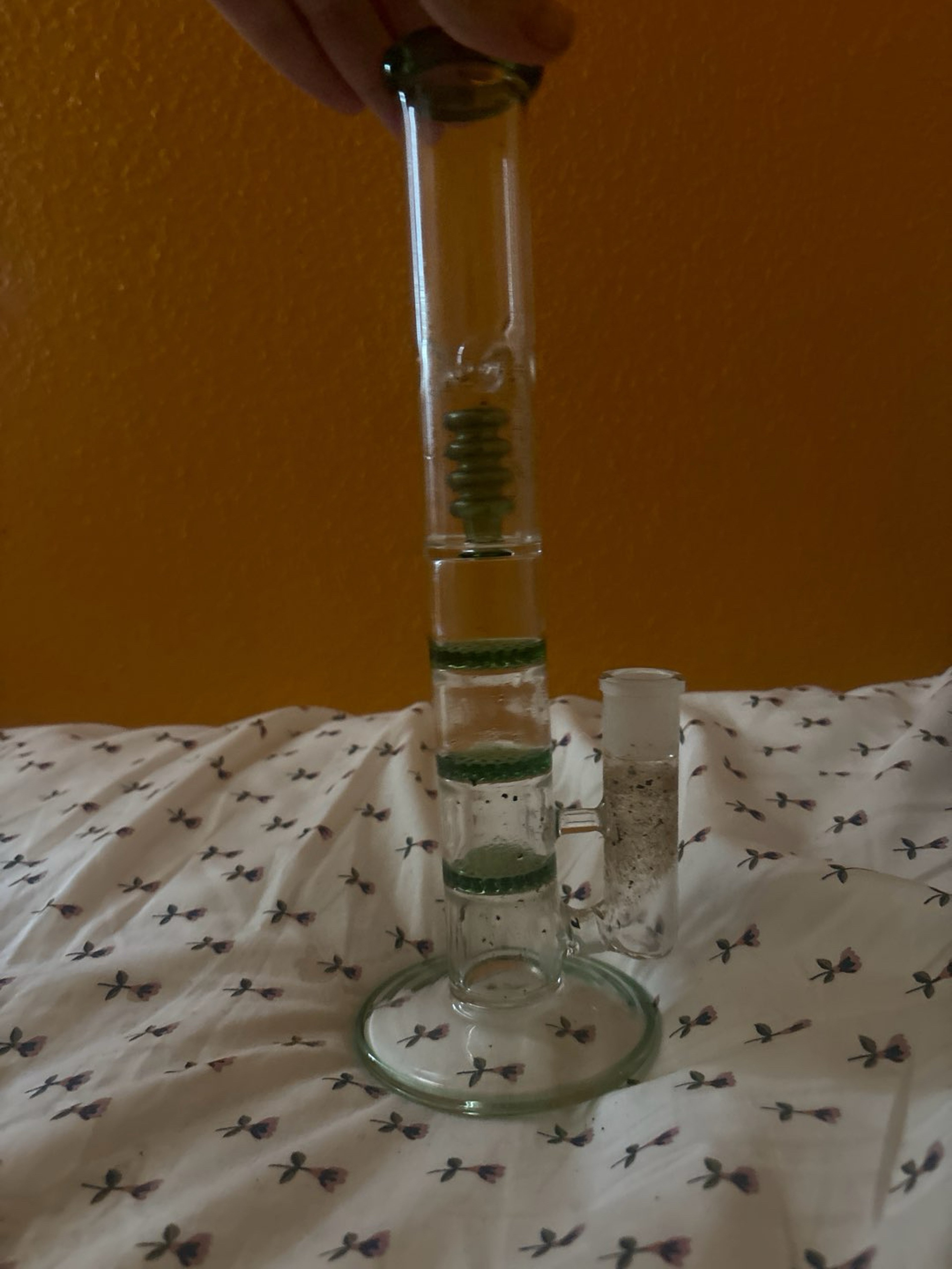 Preview pic of 4 perc inline bong