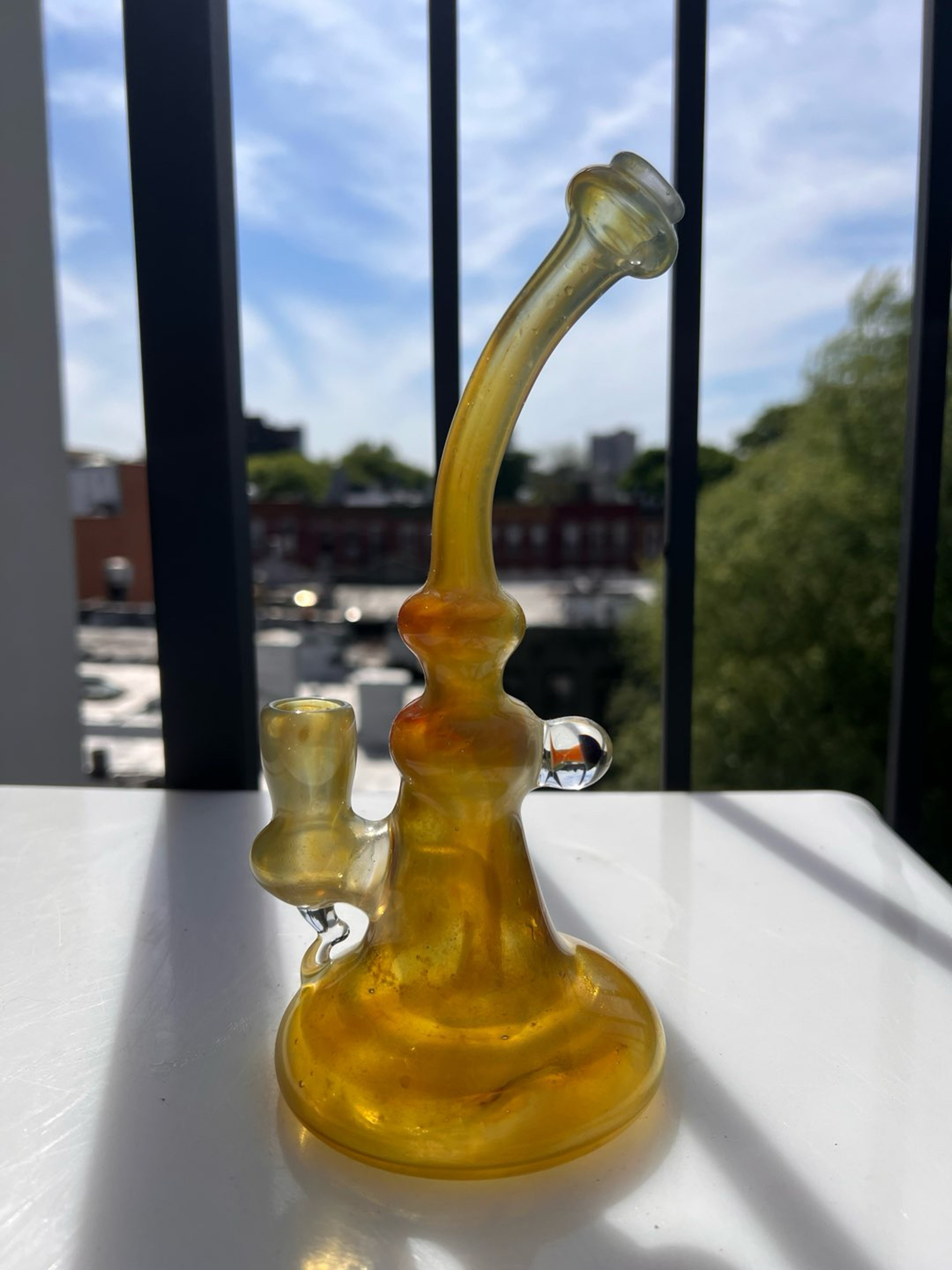 Preview pic of Amber Mushroom Bubbler w Proxy Adapter