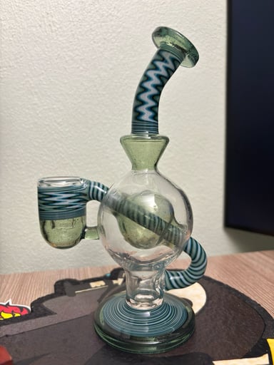 Preview pic of Vaspeglass CFL Ball Rig