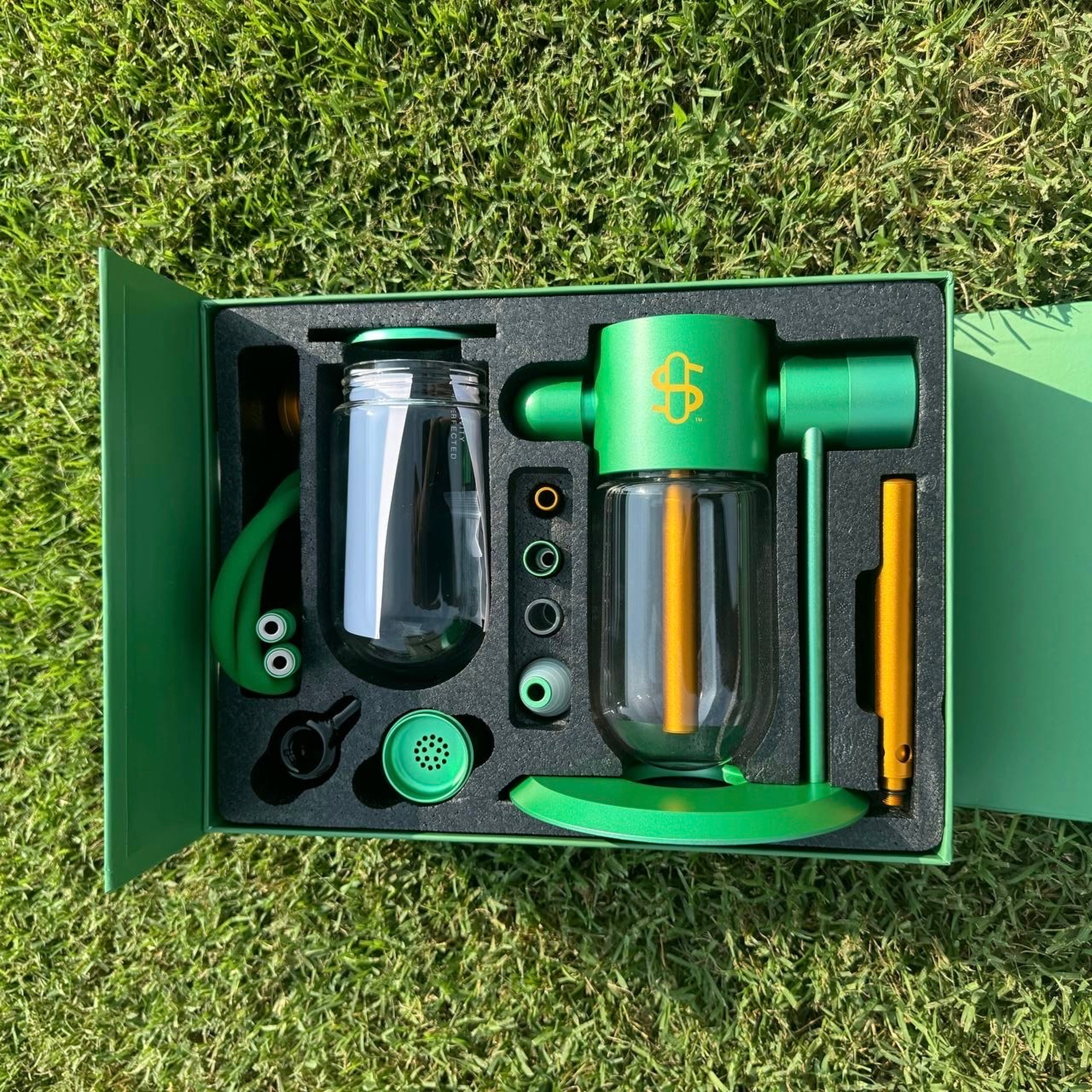 Preview pic of Stüdenglass x Dr.GreenThumbs Gravity Bong