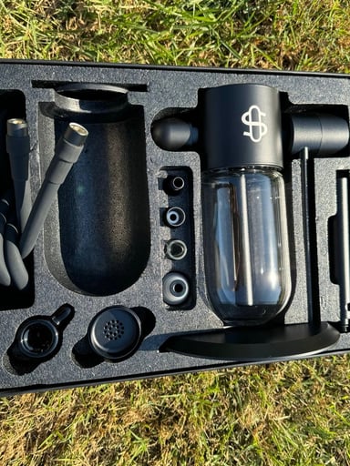 Preview pic of Studenglass Gravity Bong Black