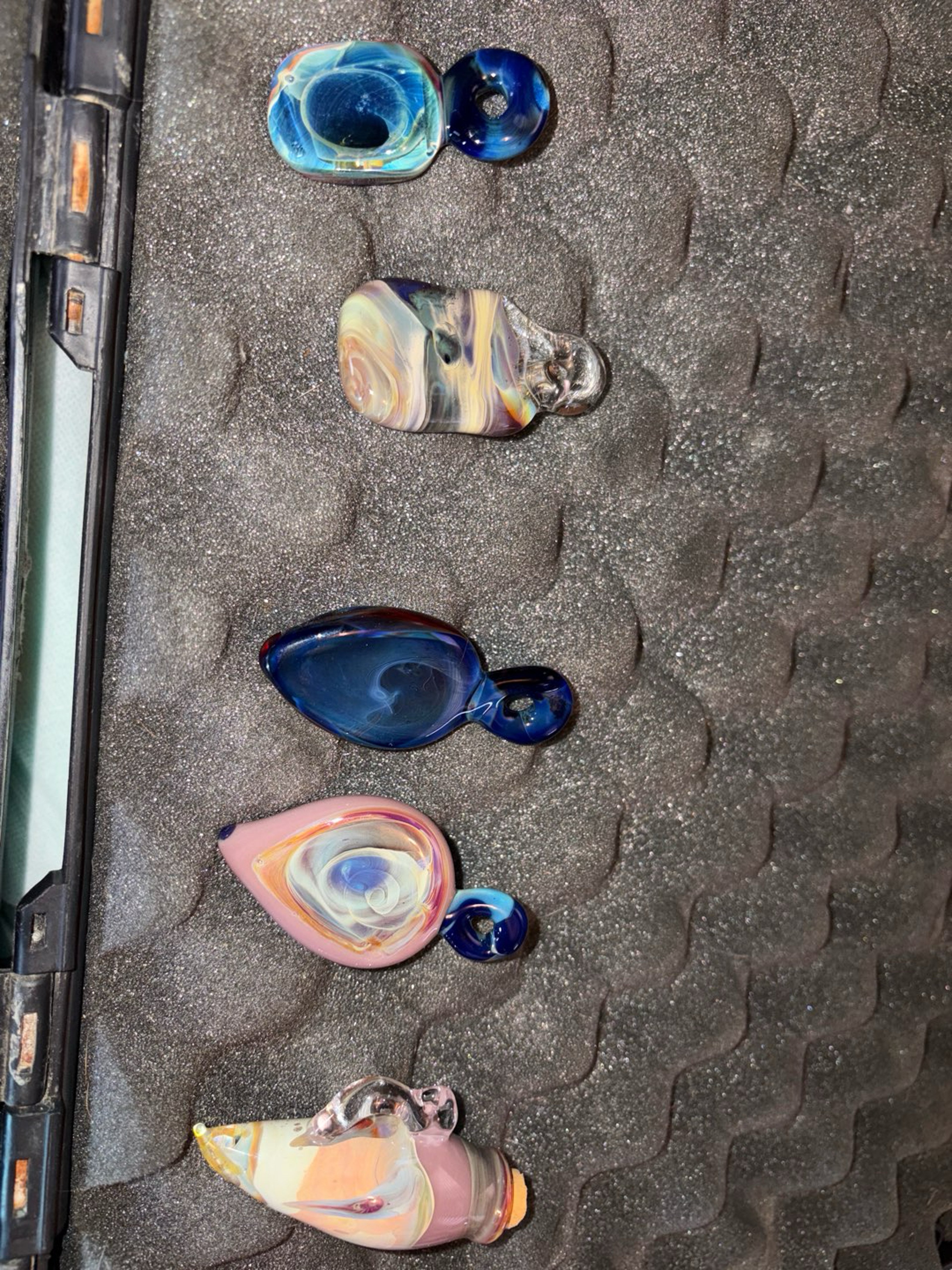 Pendants image 0