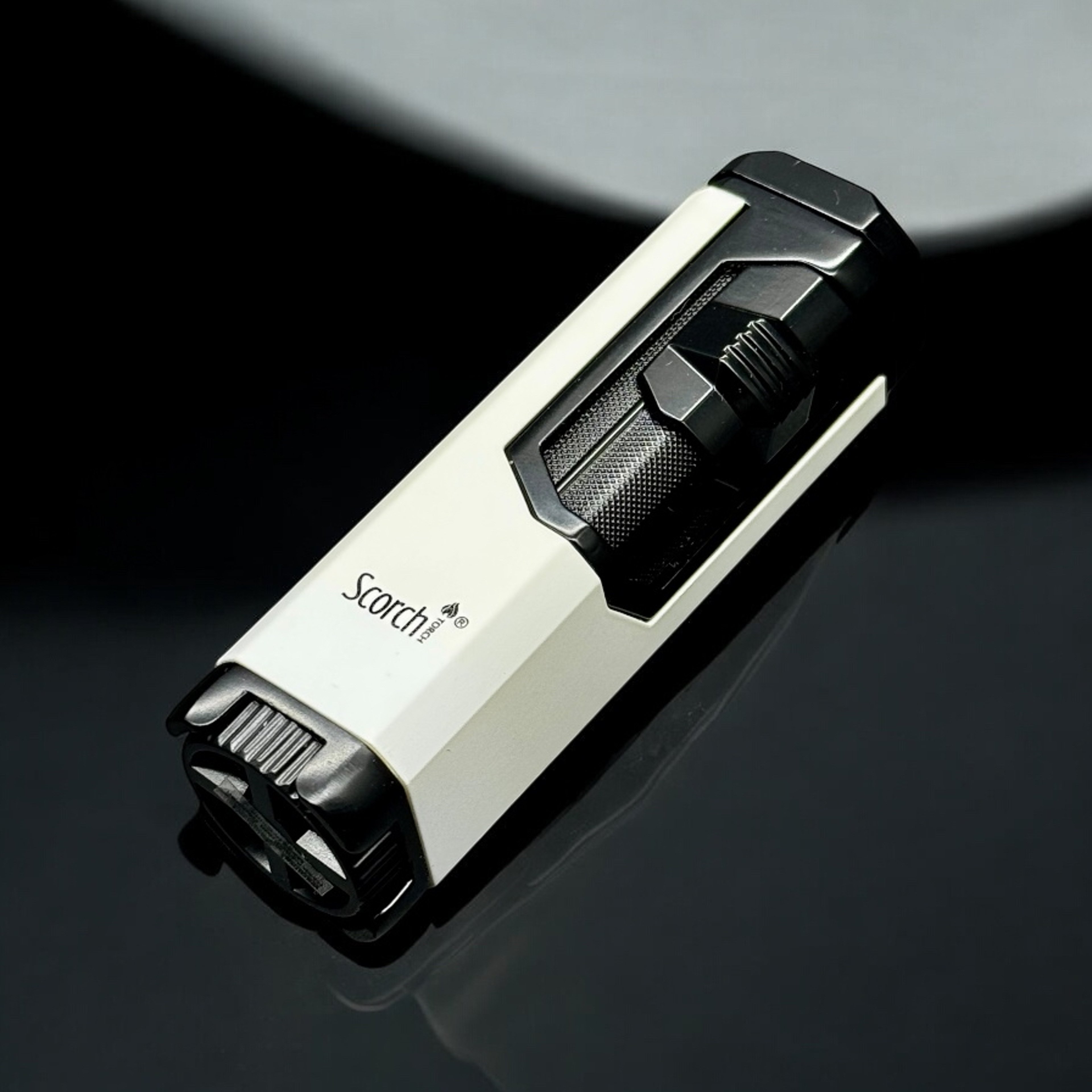 Preview pic of Scorch Torch 61660-1 – Quad Flame Butane Torch Lighter (White & Black) – 3.5”