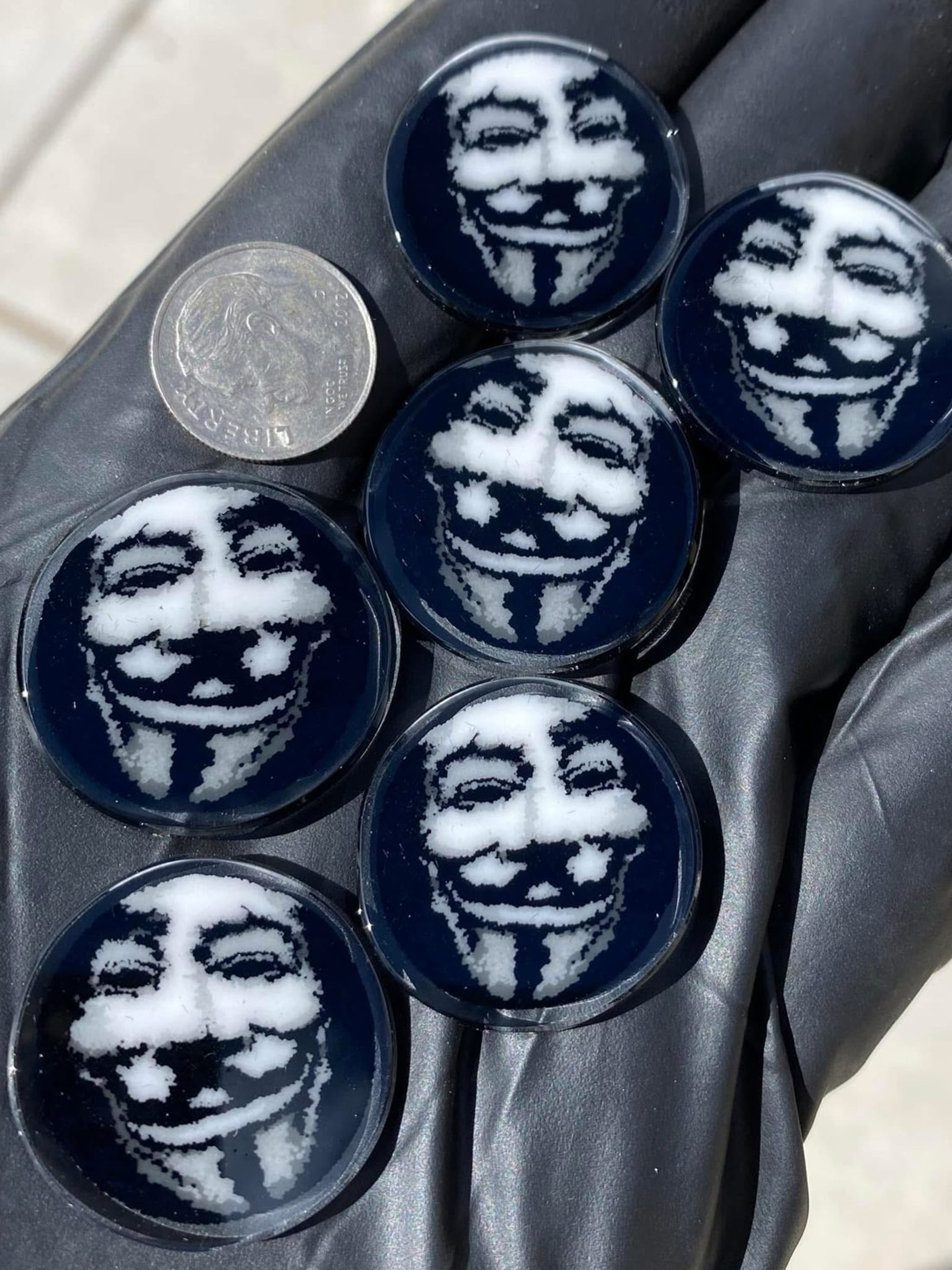 Preview pic of Anonymous Coins