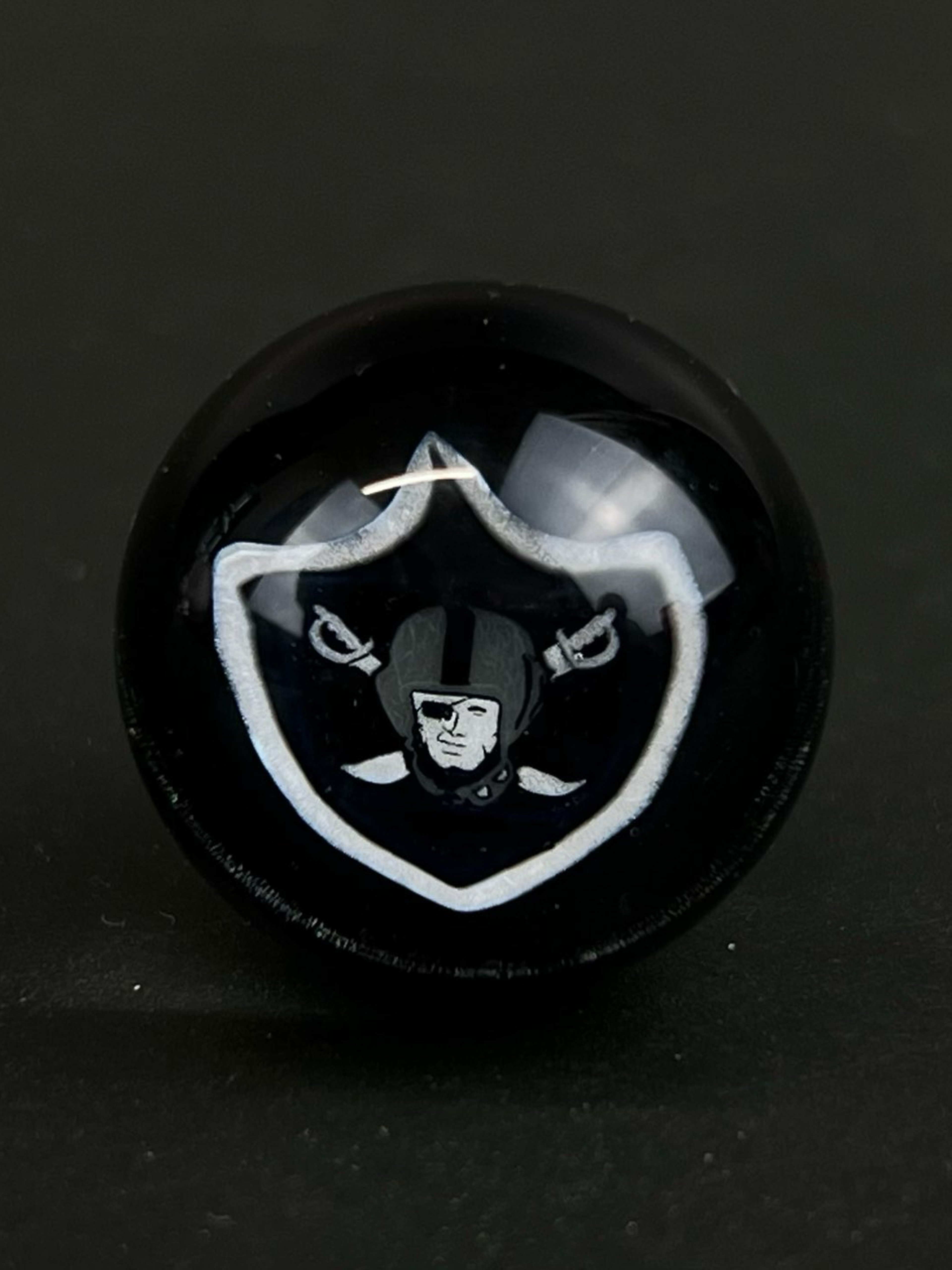 Preview pic of Keys Glass - Raiders Marble Top