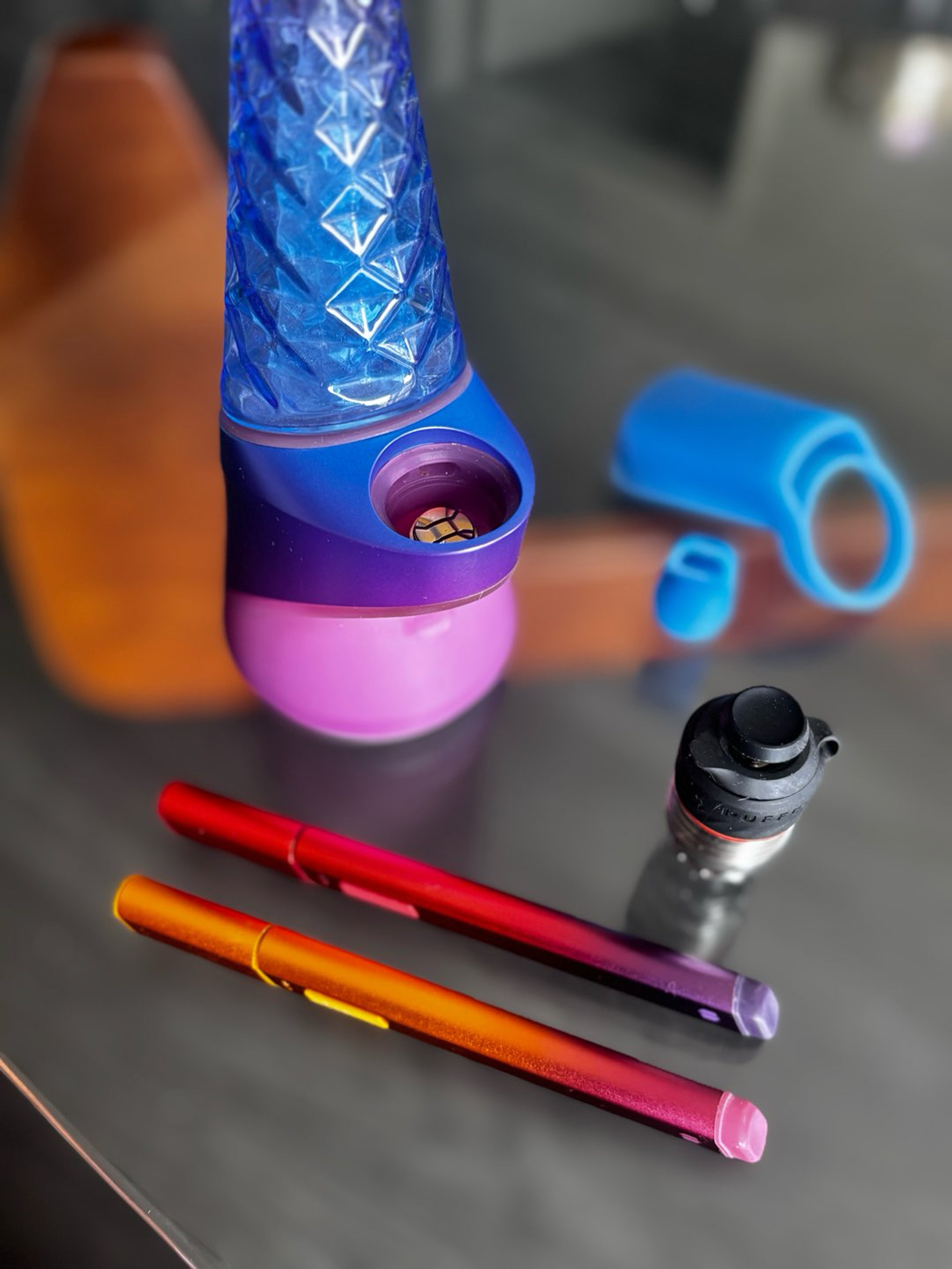 Preview pic of Puffco Peak Pro Indiglow w/ Accessories