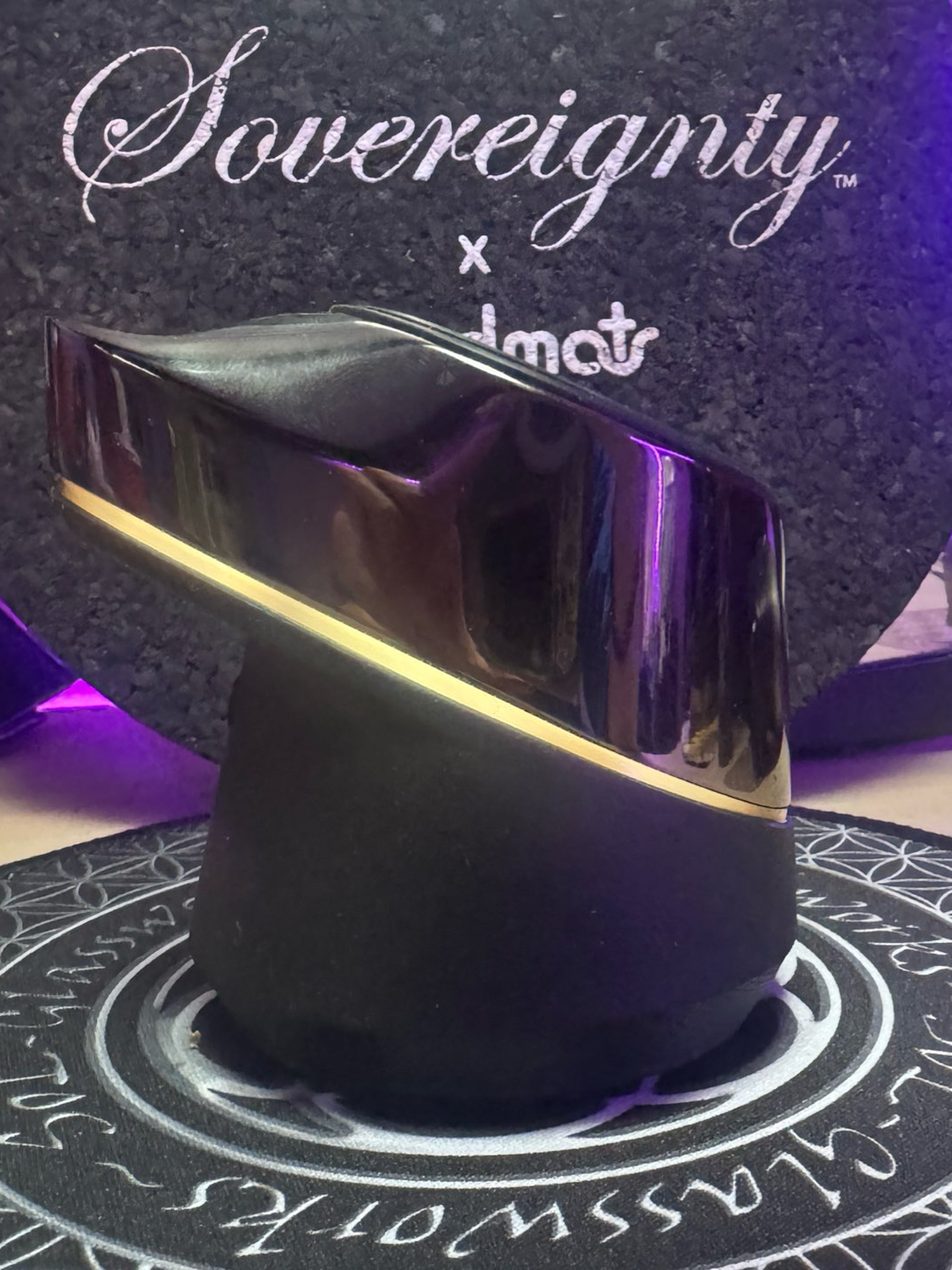 Preview pic of puffco peak base